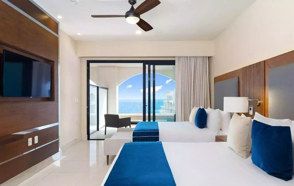 Breathtaking Oceanfront Views at Villa La Valencia Resort - Los mejores hoteles solo adultos en Los cabos, México