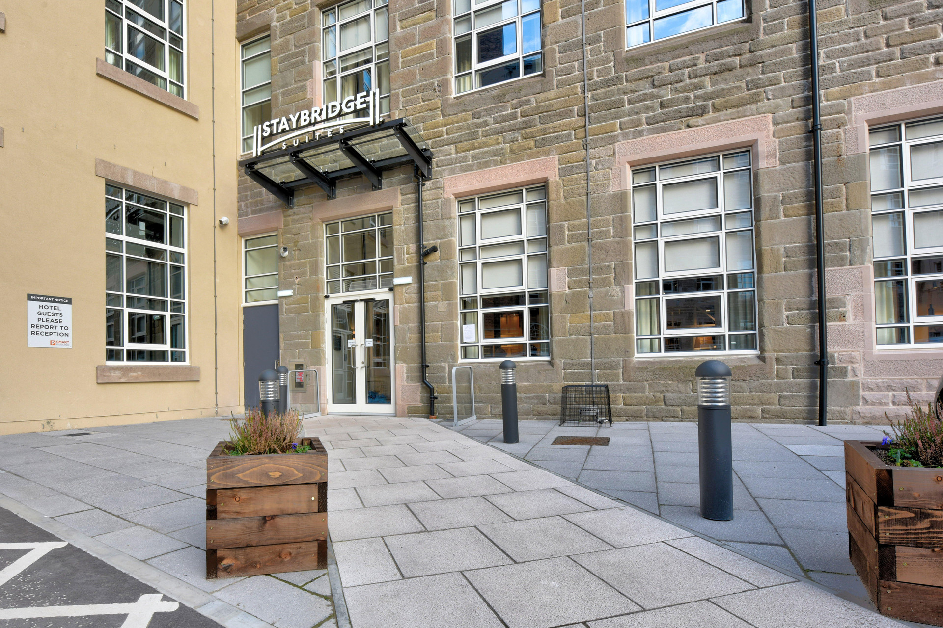Vista Exterior Staybridge Suites Dundee by IHG