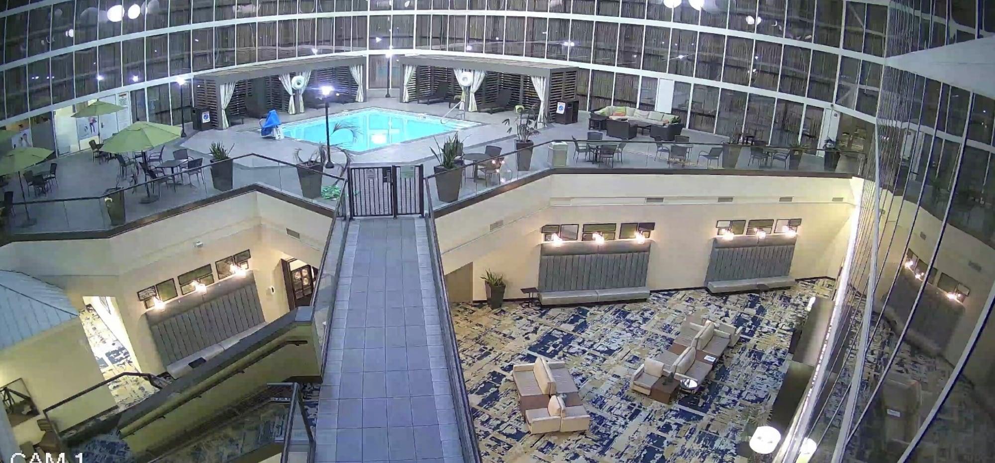Vista Piscina The Arch Convention Hotel