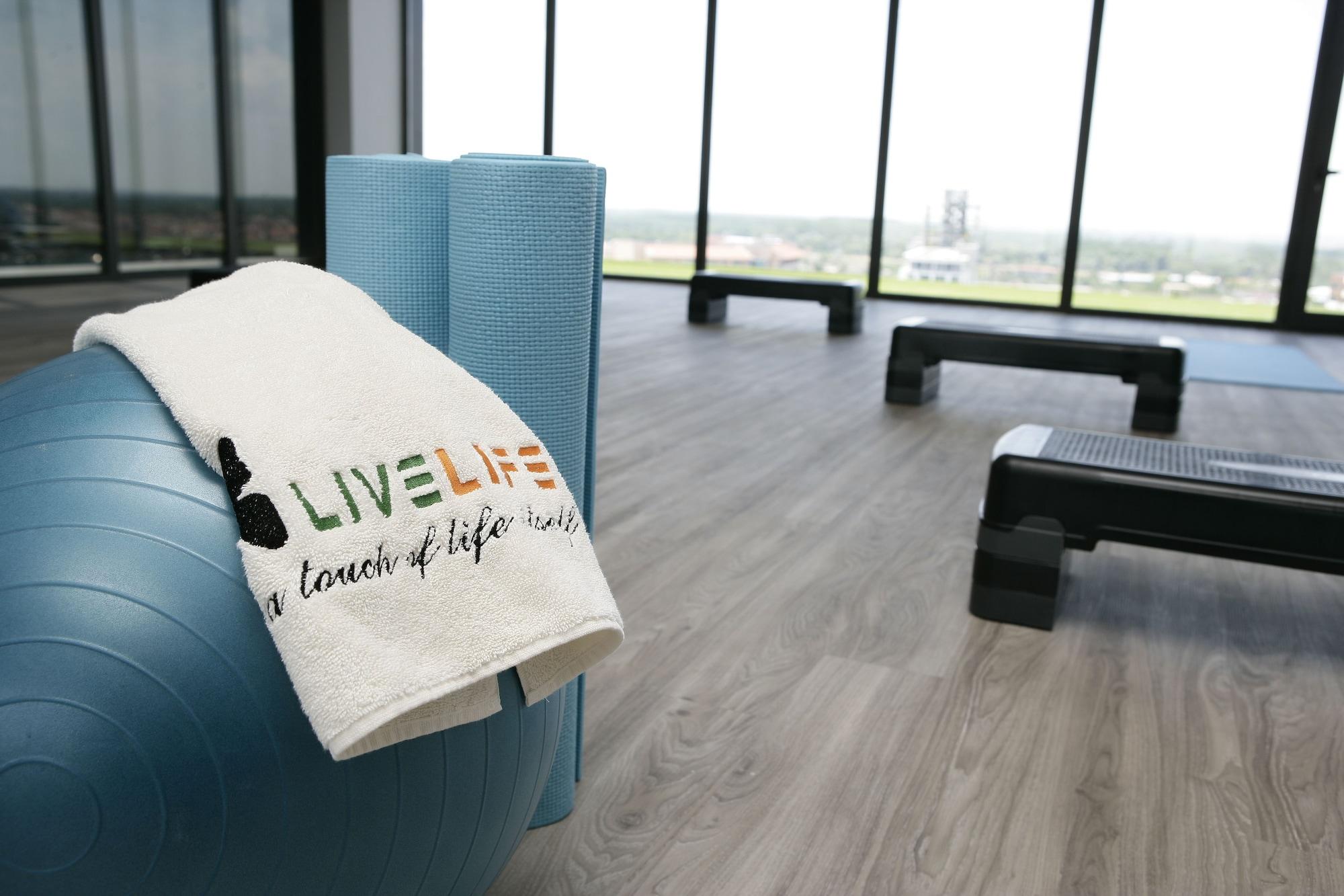 Gimnasio RYS Hotel & Restaurant