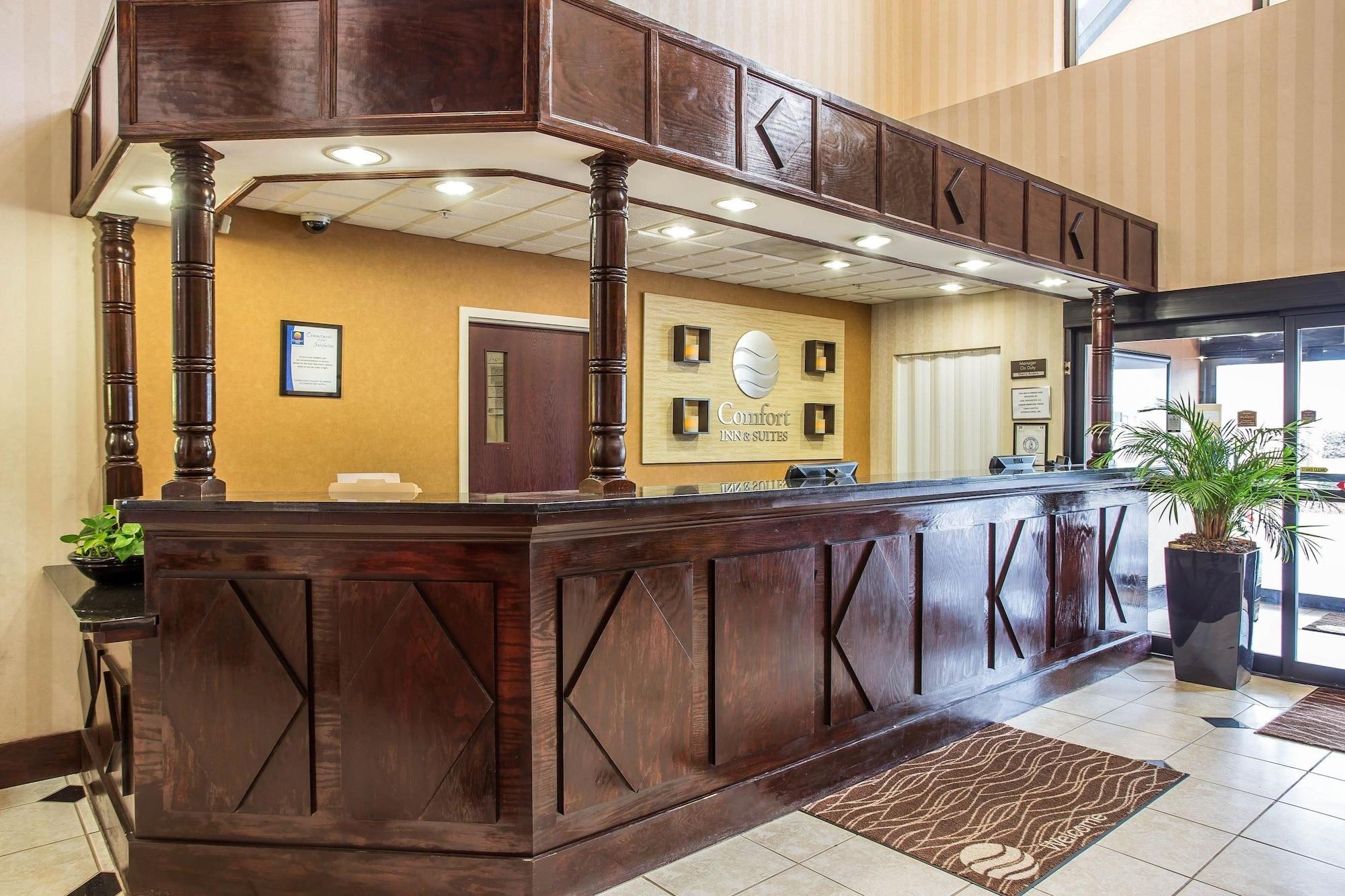 Vista Lobby Comfort Inn & Suites Ft. Jackson Maingate