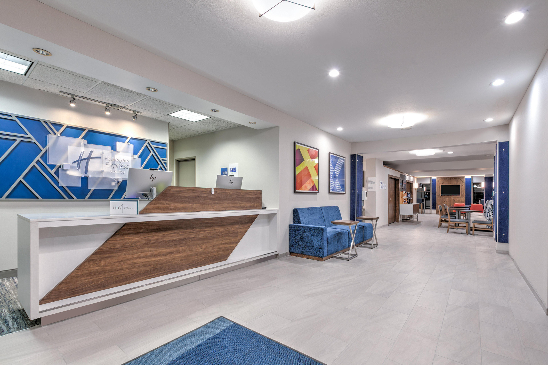 Vista Lobby Holiday Inn Express Valparaiso by IHG