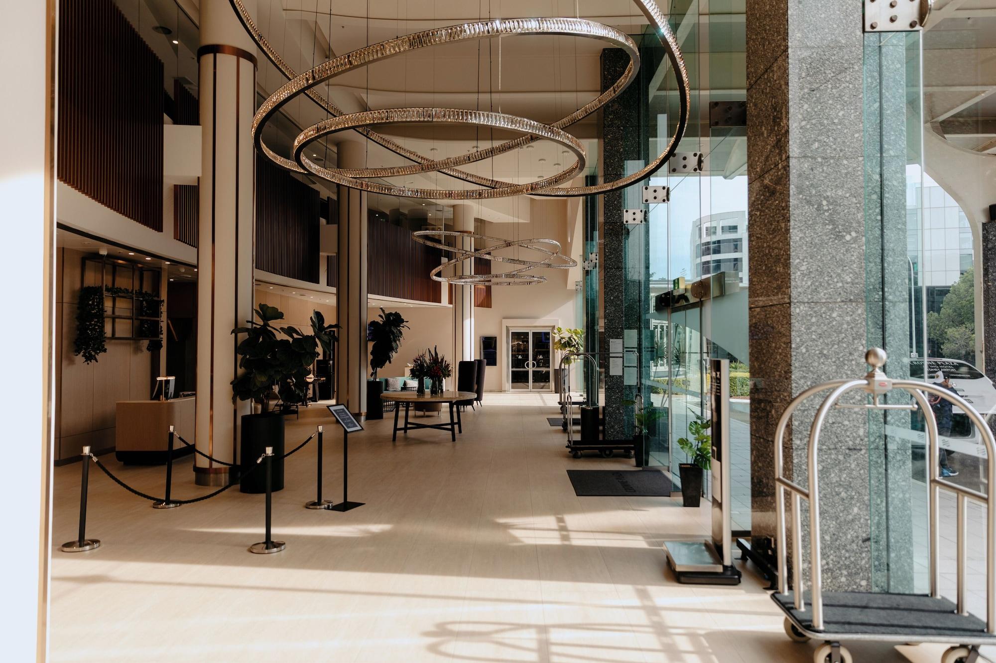 Vista Lobby Crowne Plaza Sydney Airport by IHG