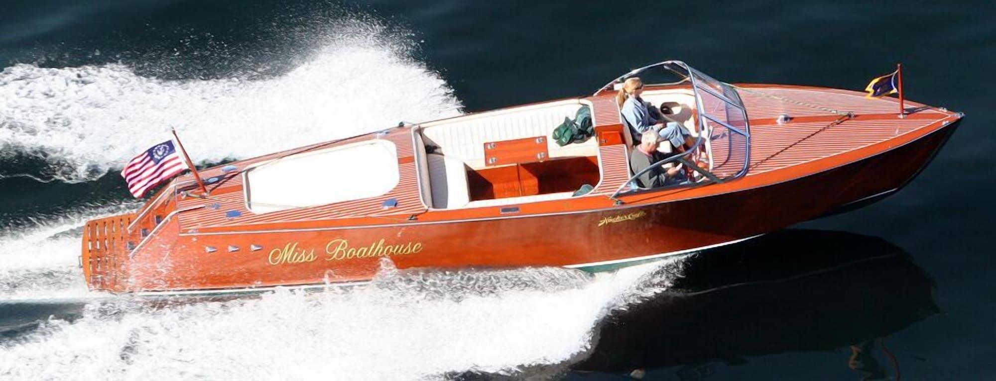 Instalaciones Recreativas Boathouse Waterfront Lodging