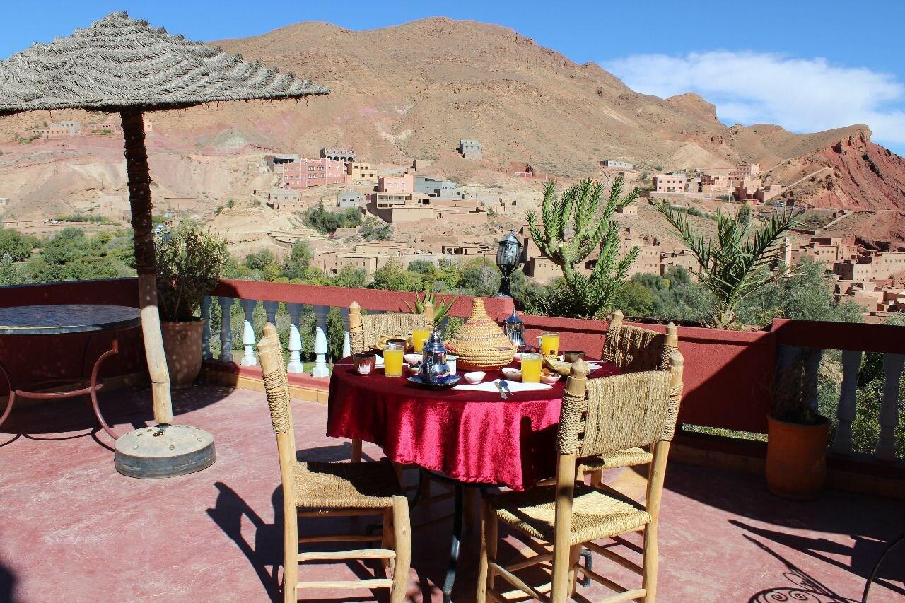 Varios Hotel cascades dades
