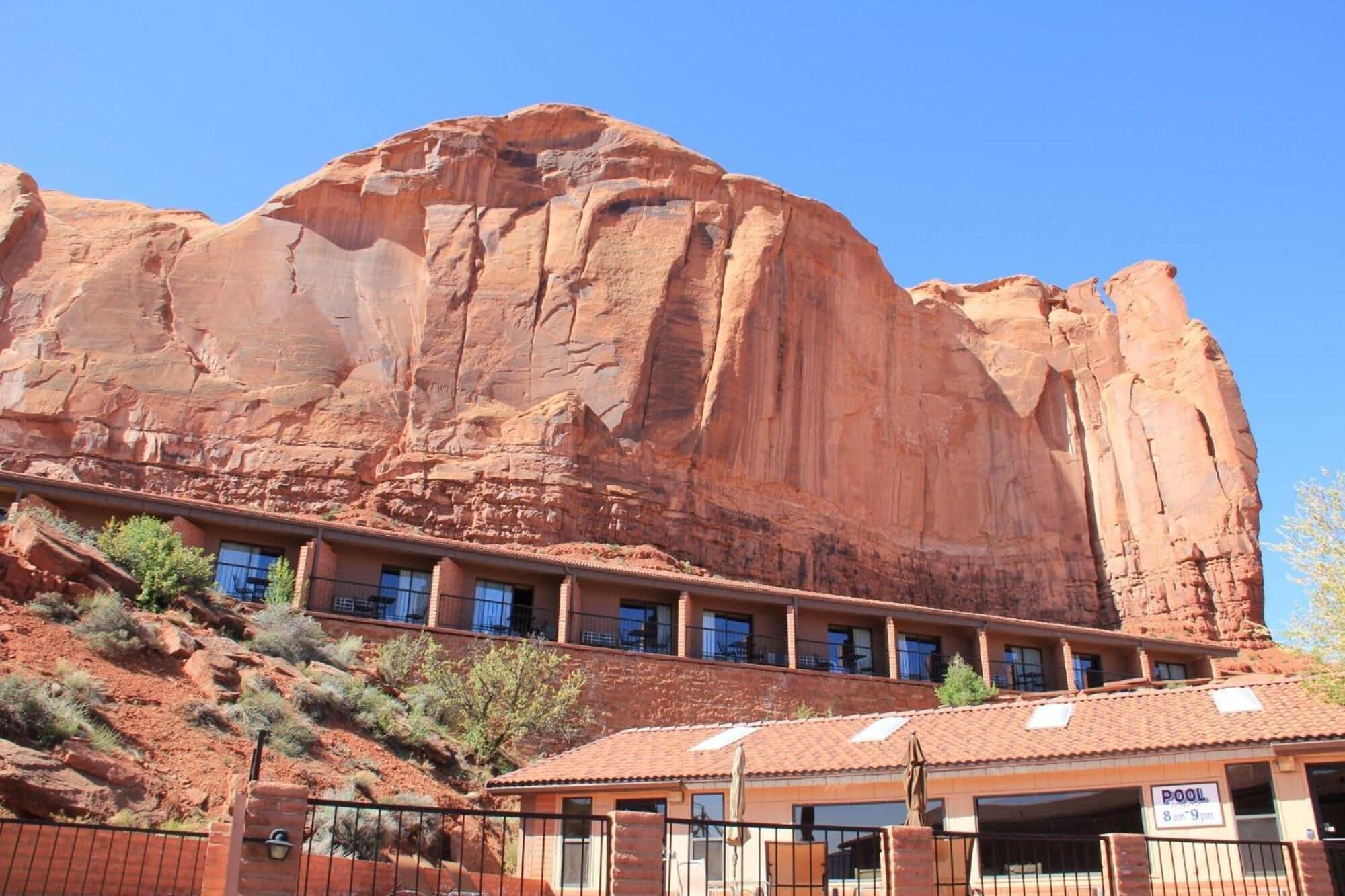 Vista Exterior Goulding's Lodge