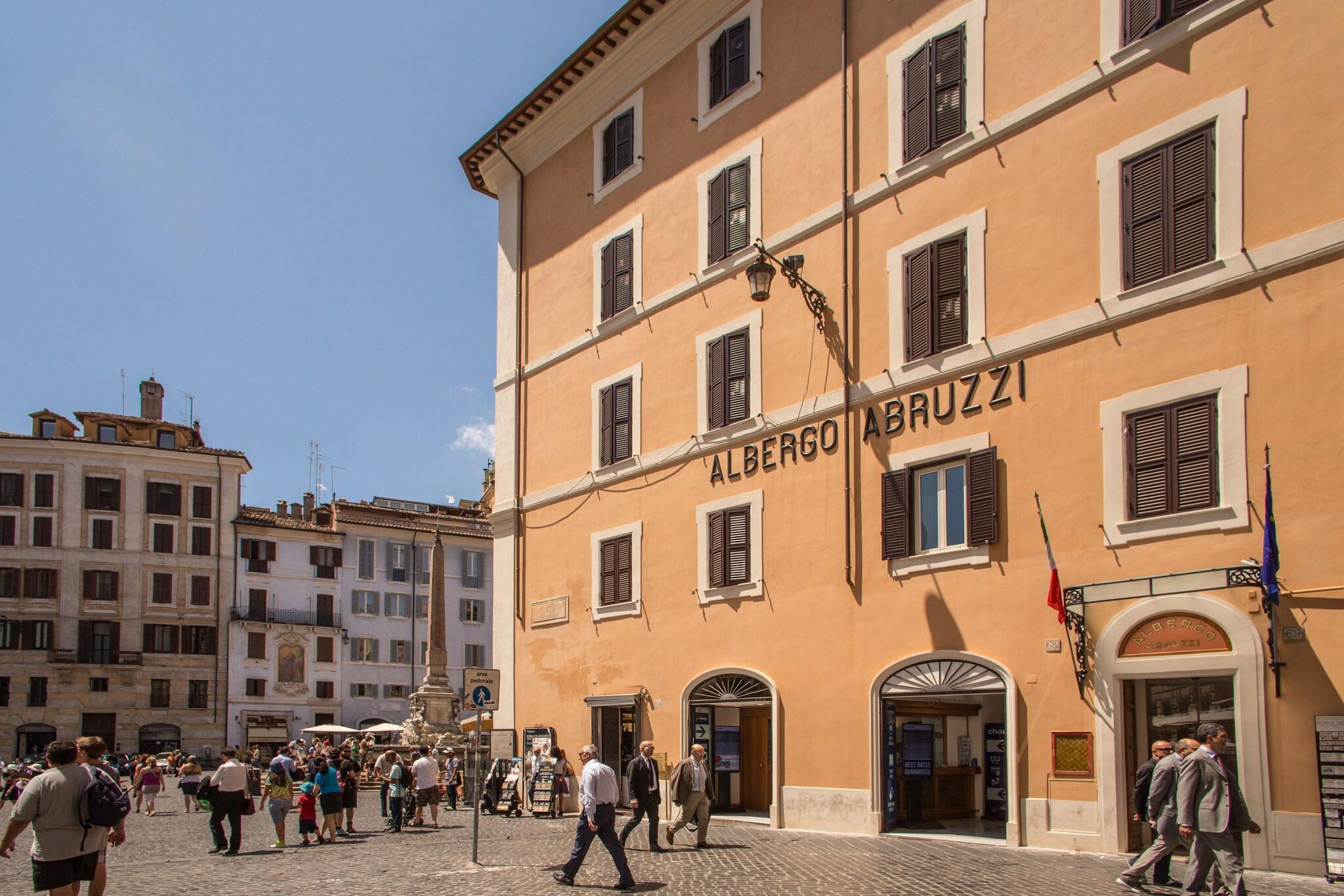 Vista Exterior Hotel Abruzzi