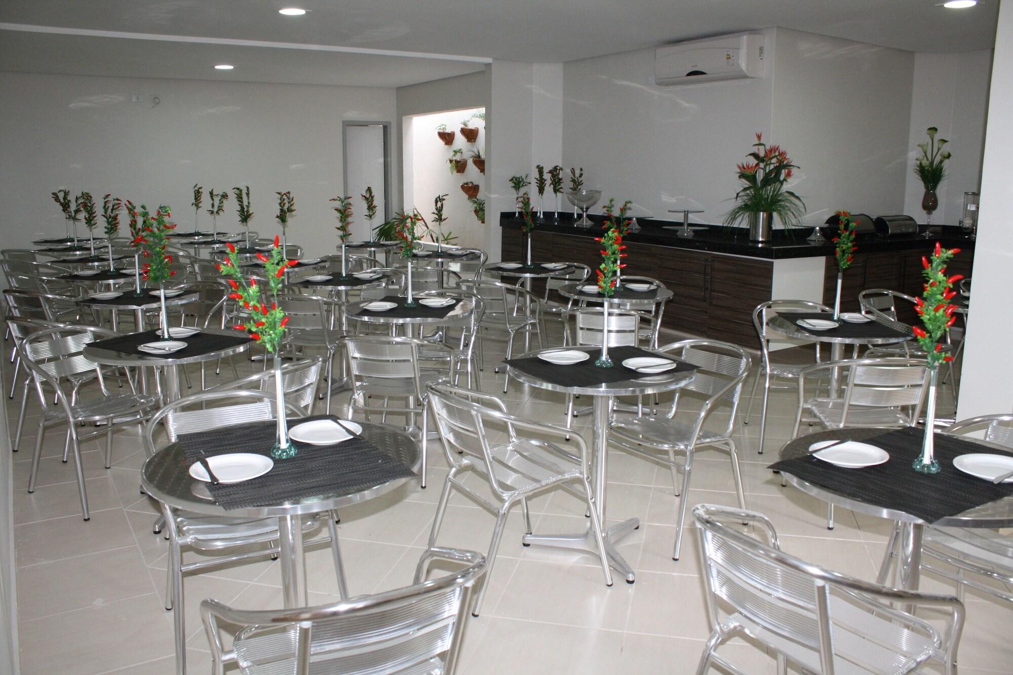 Restaurant Lara's Hotel