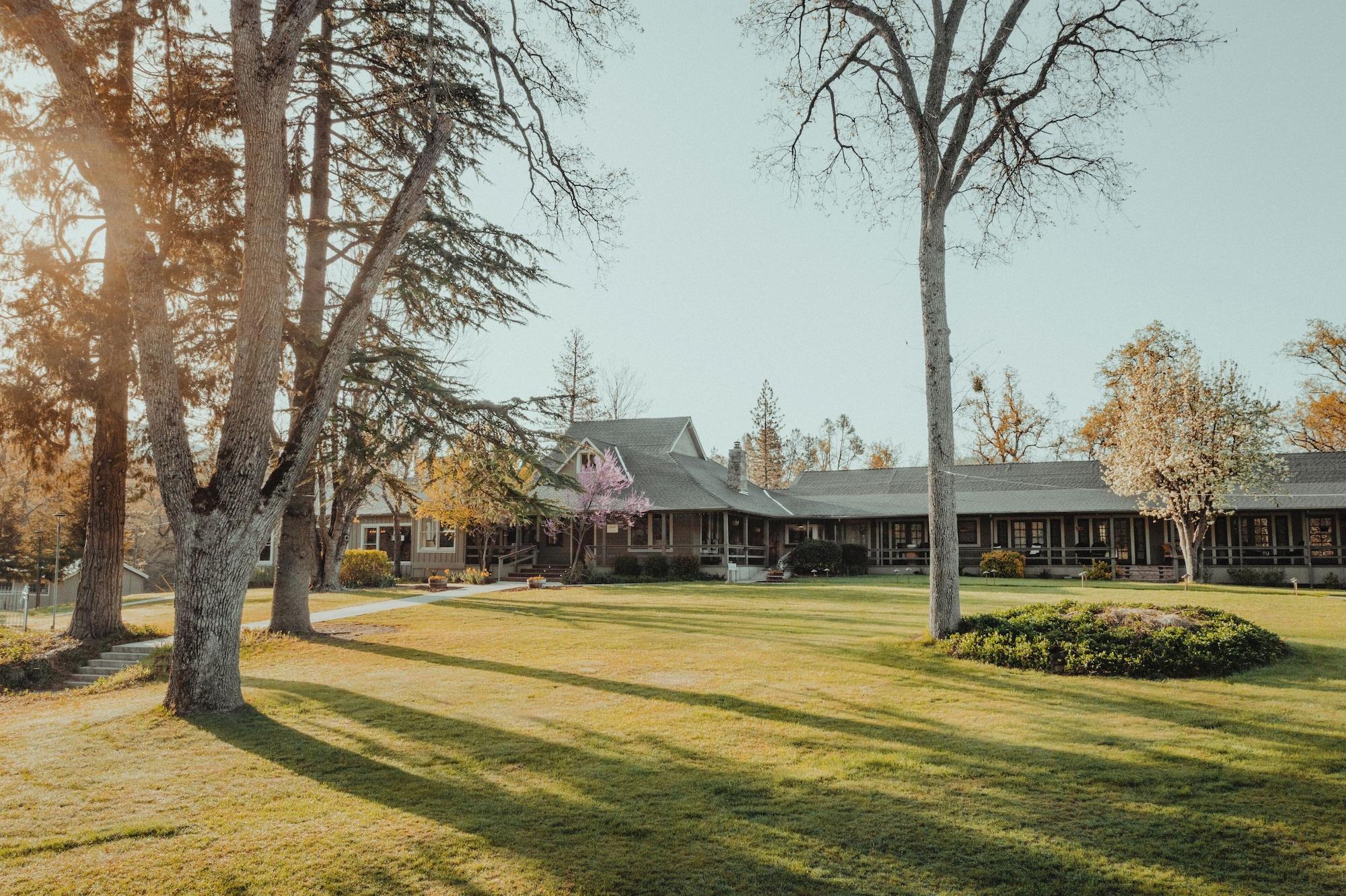 Vista Exterior Sierra Sky Ranch