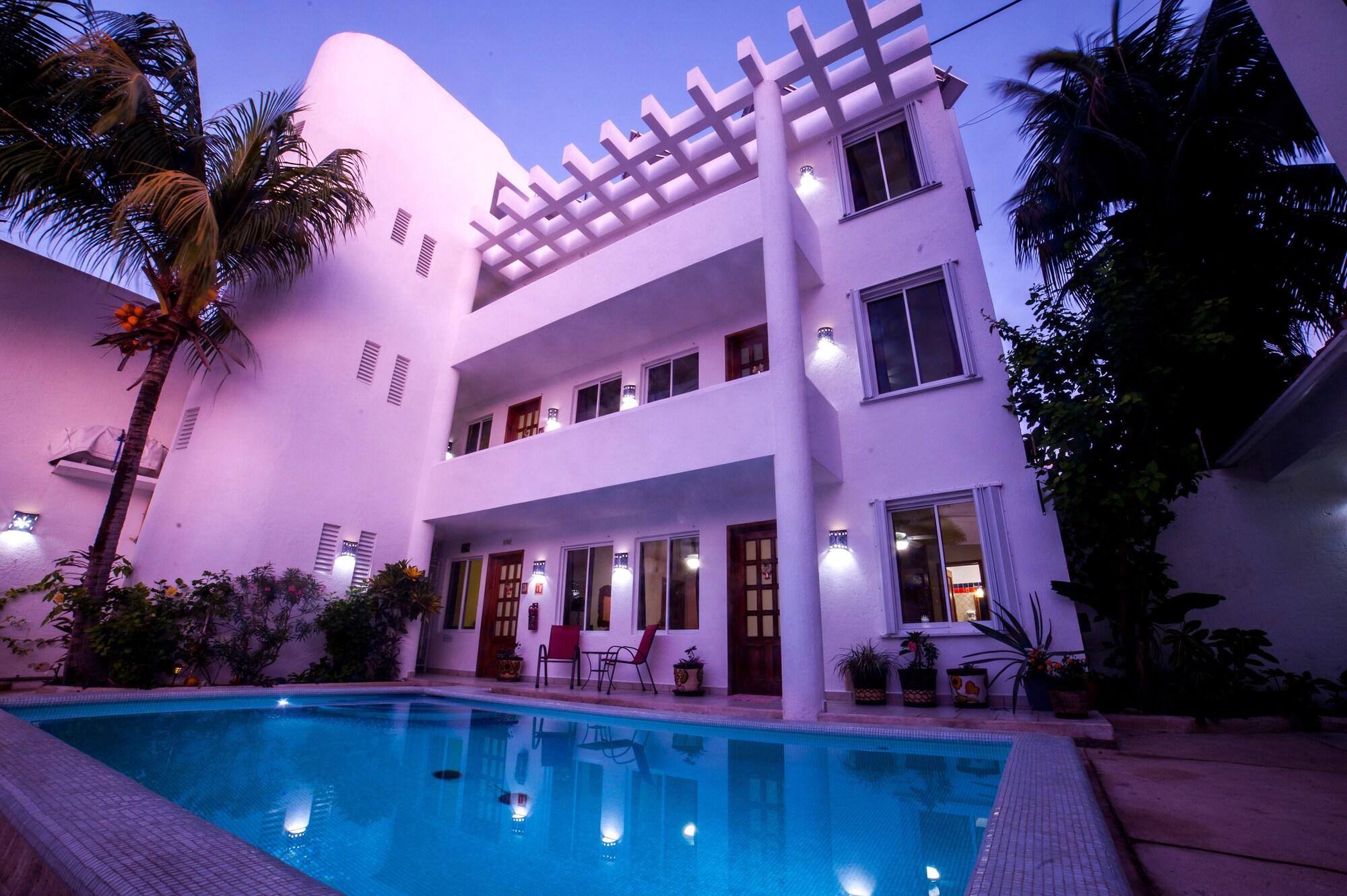 Varios Hotel Villas Deja Blue & Restaurant