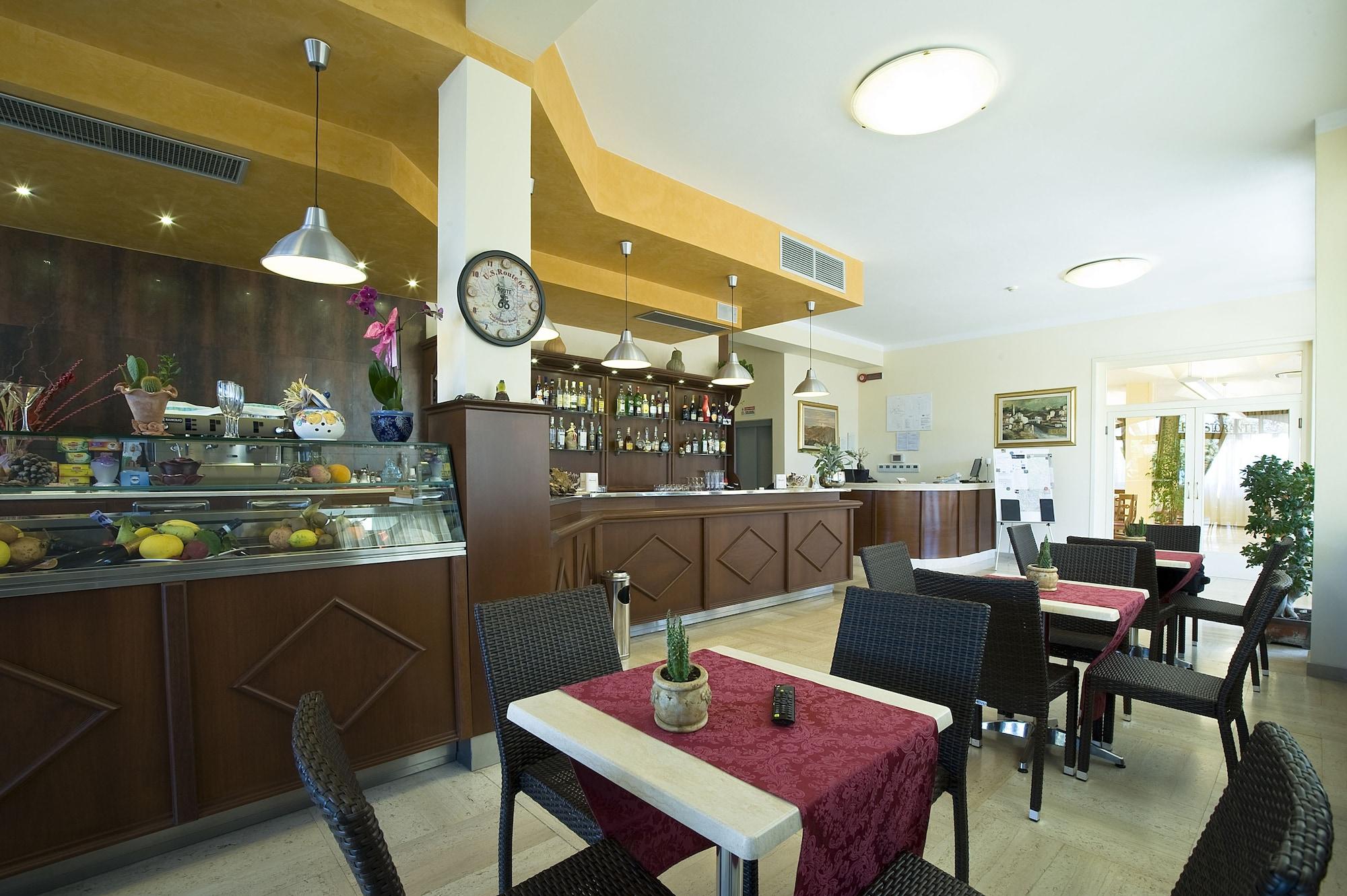 Bar/Salón Villa Hotel del Sole