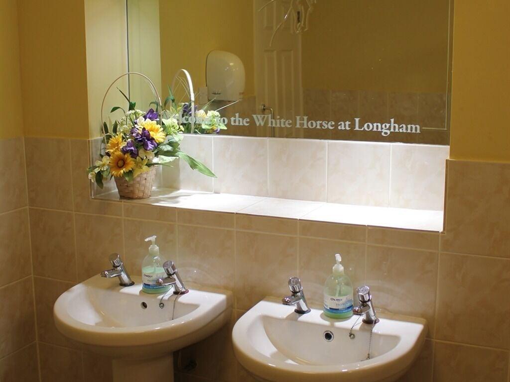 Equipamiento de Habitación The Longham White Horse