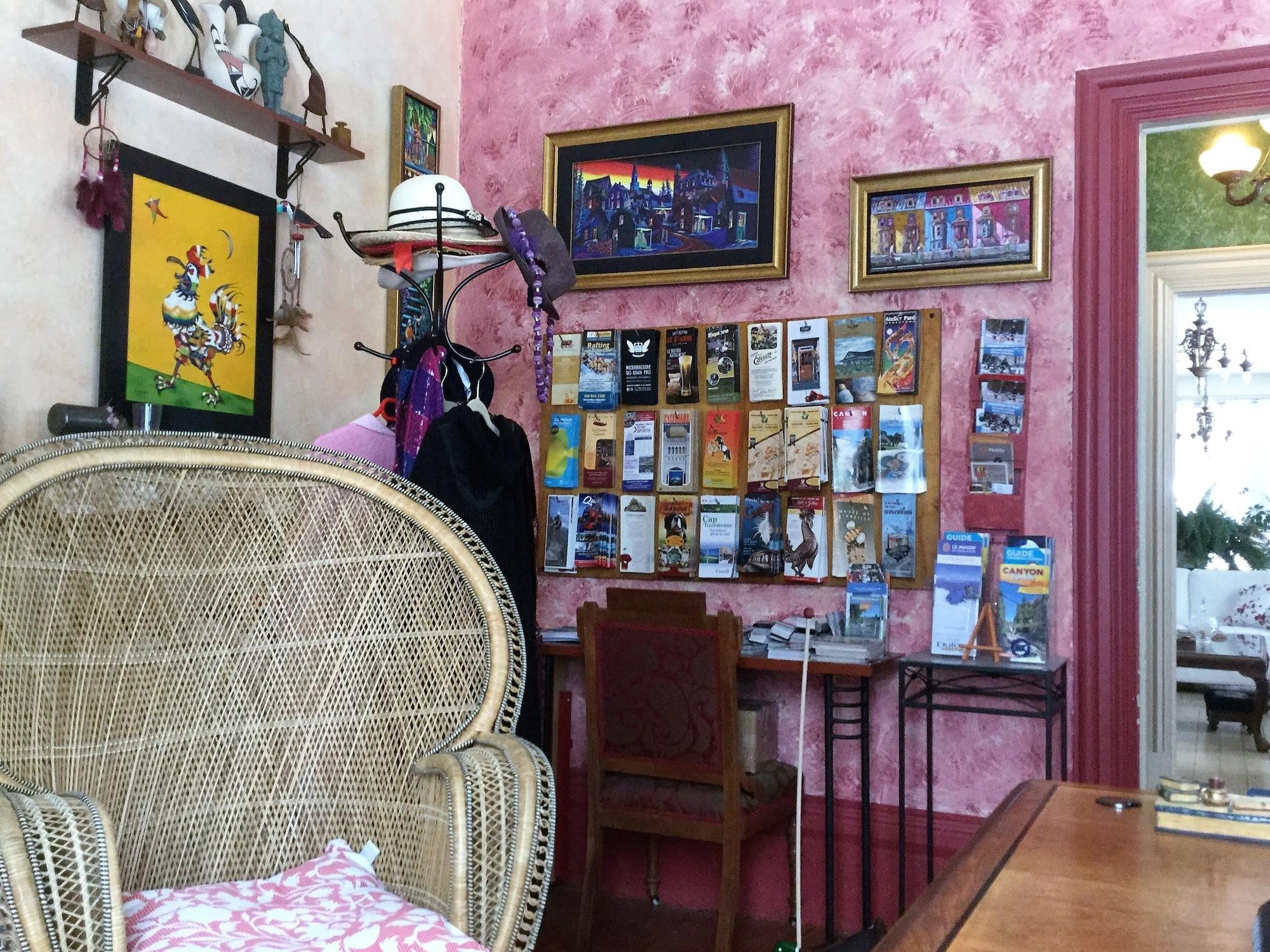 Vista Lobby Auberge Du Sault-A-La-Puce