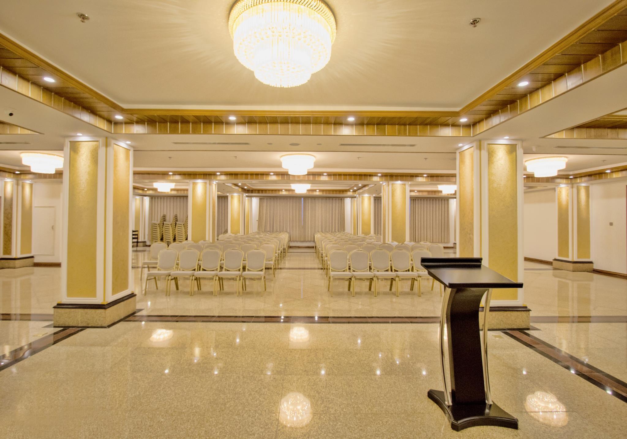 Vista Exterior Golden Hotel