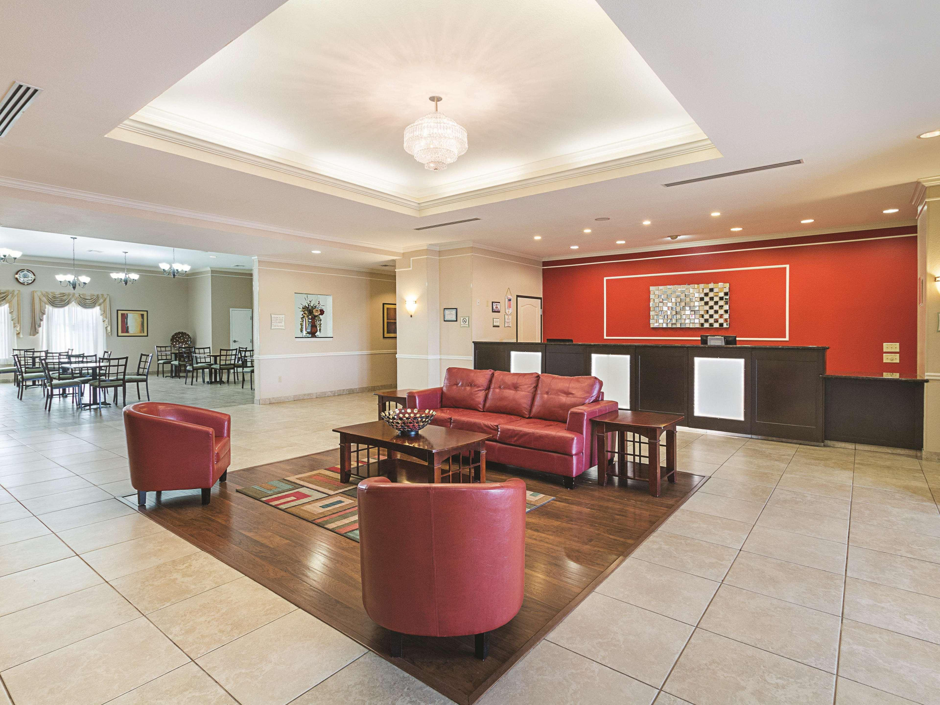 Vista Lobby La Quinta Inn and Suites Waxahachie