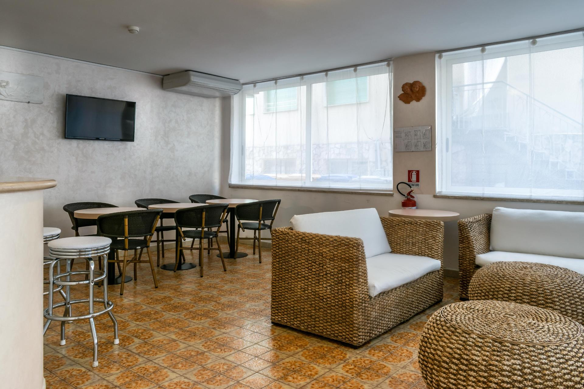 Bar/Salón Hotel Stresa