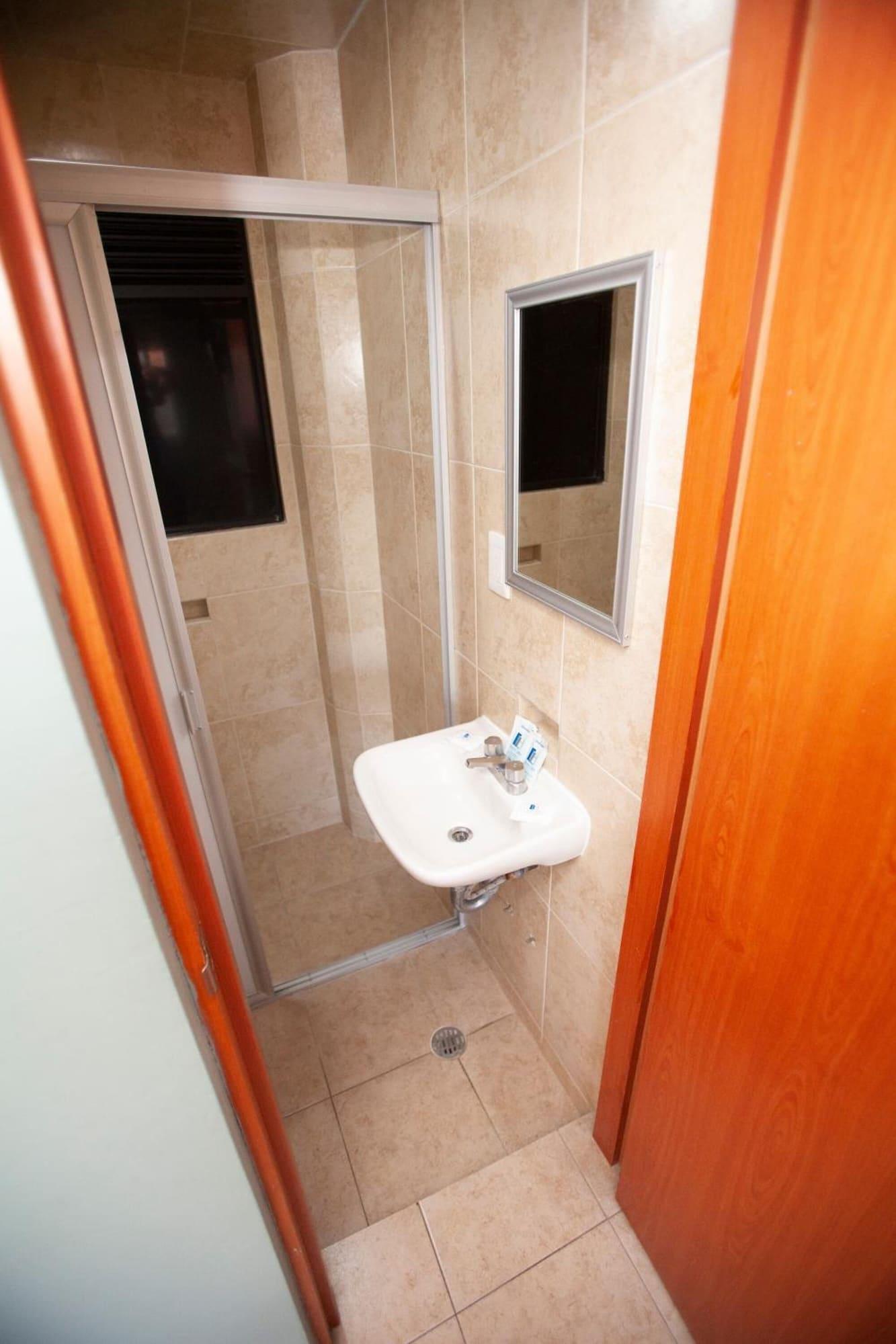 Equipamiento de Habitación Hotel Lira - Solo Adultos