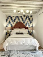 Alquiler Vacacional - Chic Penthouse with Urban Charm & Rooftop