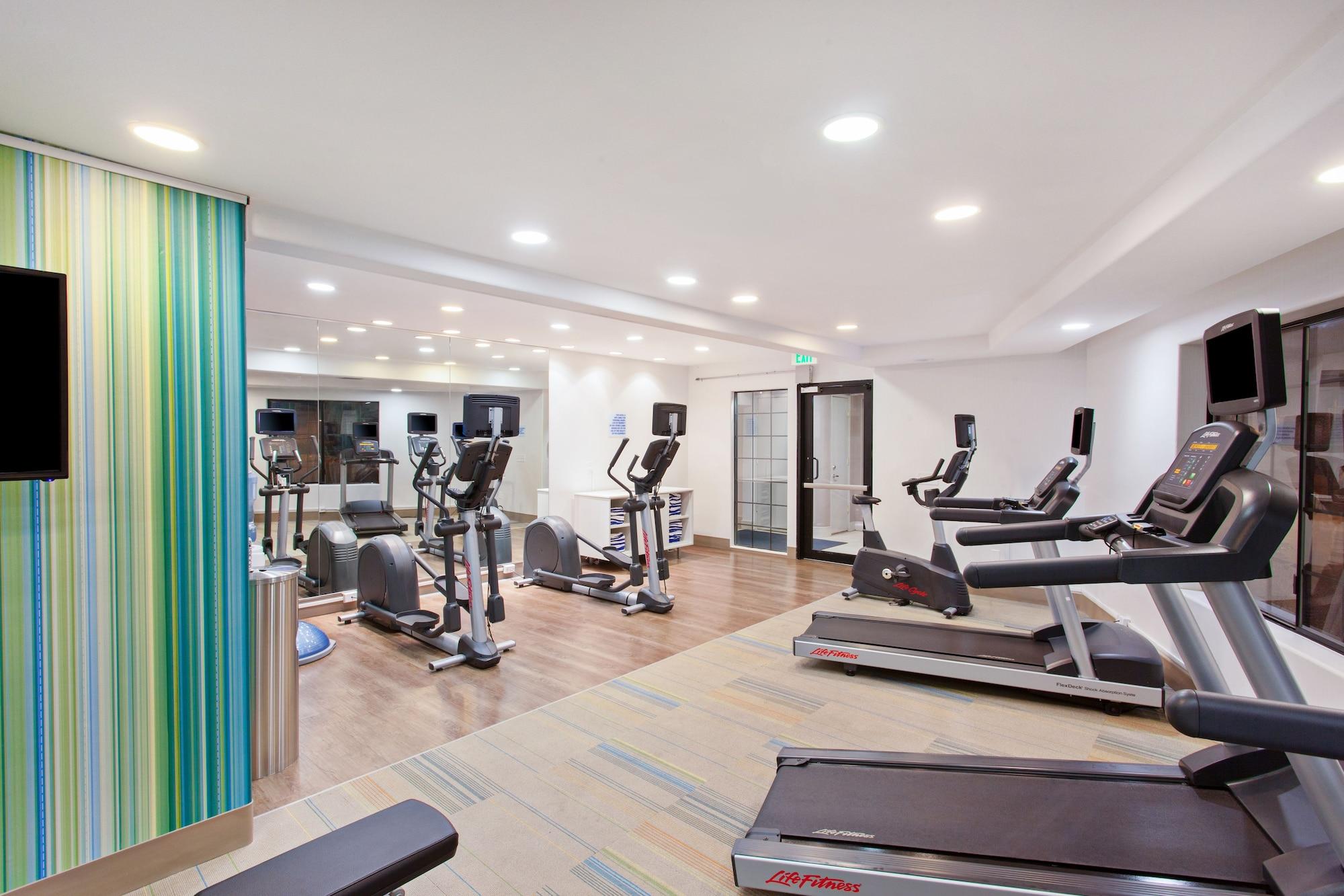 Gimnasio Holiday Inn Express Mira Mesa-San Diego by IHG