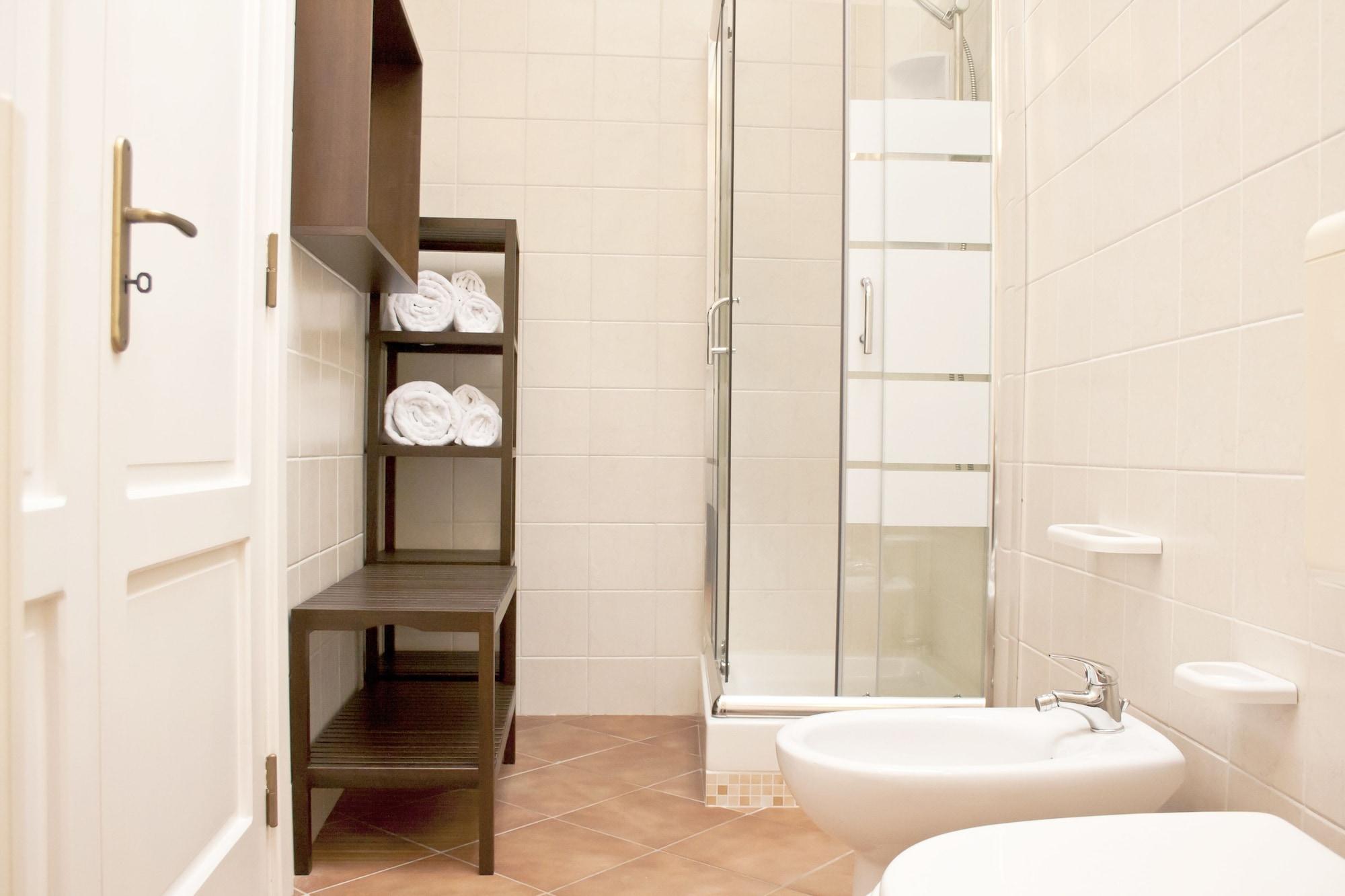 Equipamiento de Habitación And So