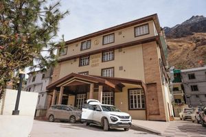 Alojamiento - New Hotel Snow Crest