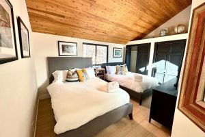 Alquiler Vacacional - Spacious 6-bedroom house in fabulous Indian Hills with pool/hot tub