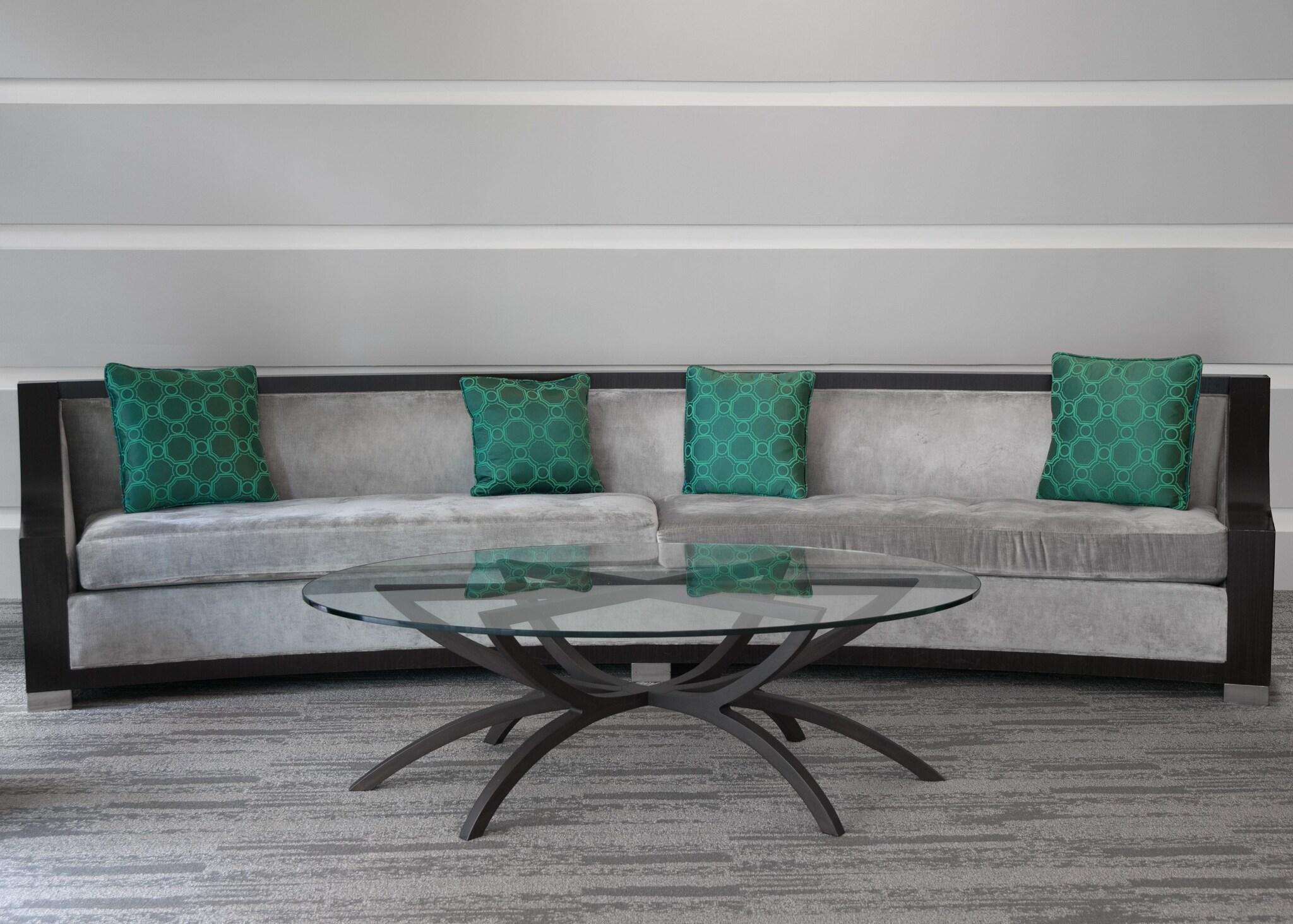 Vista Lobby State Plaza Hotel