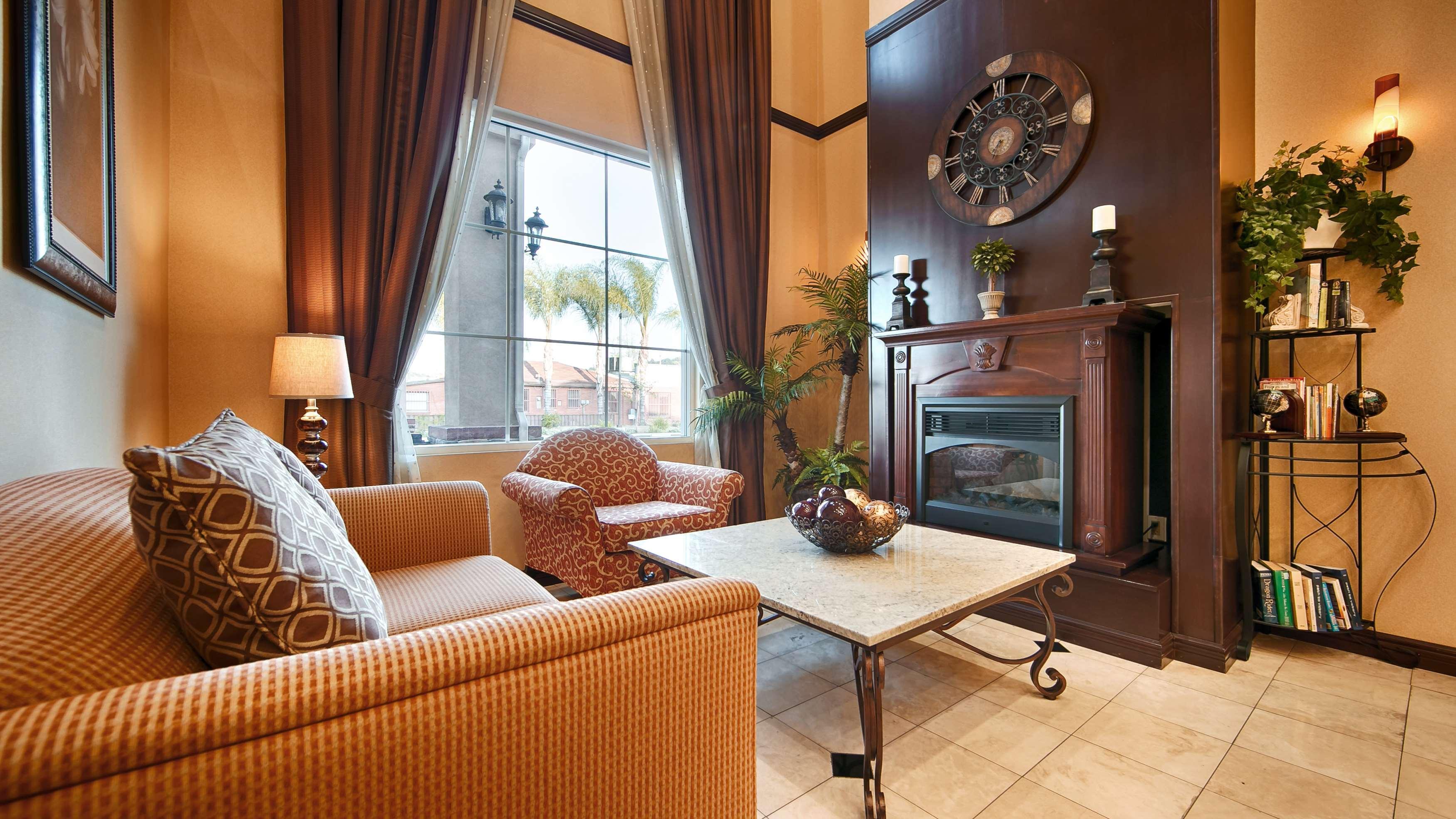 Vista Lobby Best Western Route 66 Glendora Inn