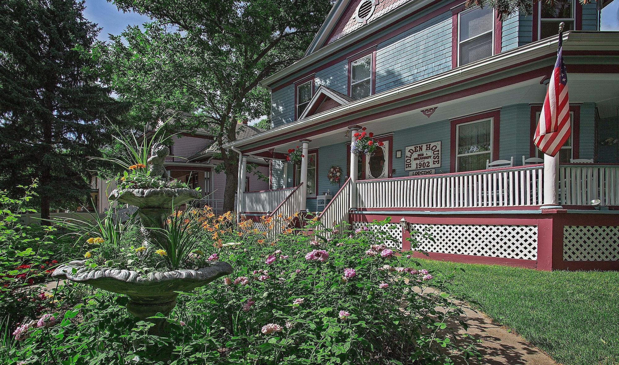 Varios Holden House 1902 Bed & Breakfast Inn