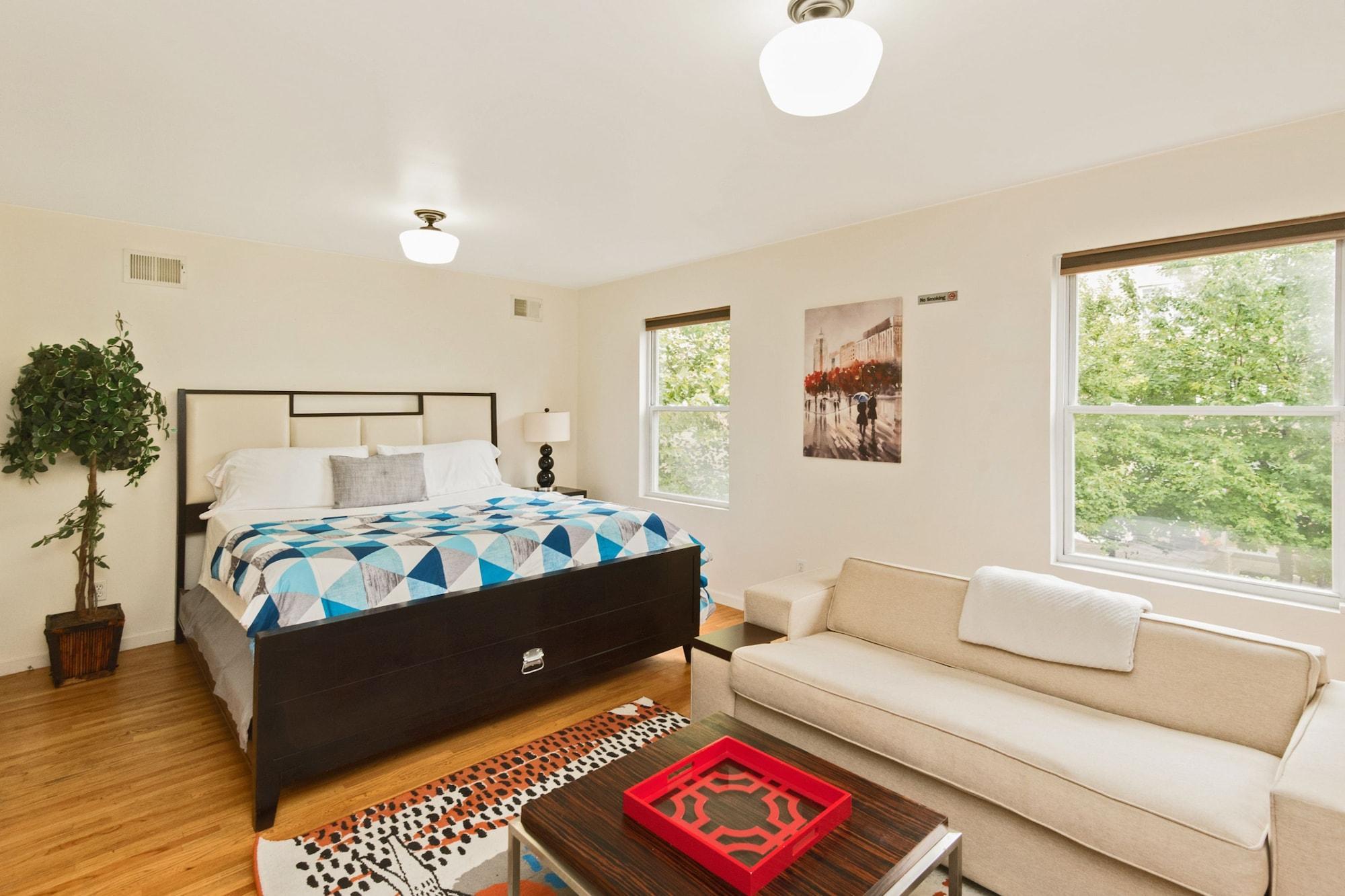 Varios Racpanos Modern Stay on Forrest Street