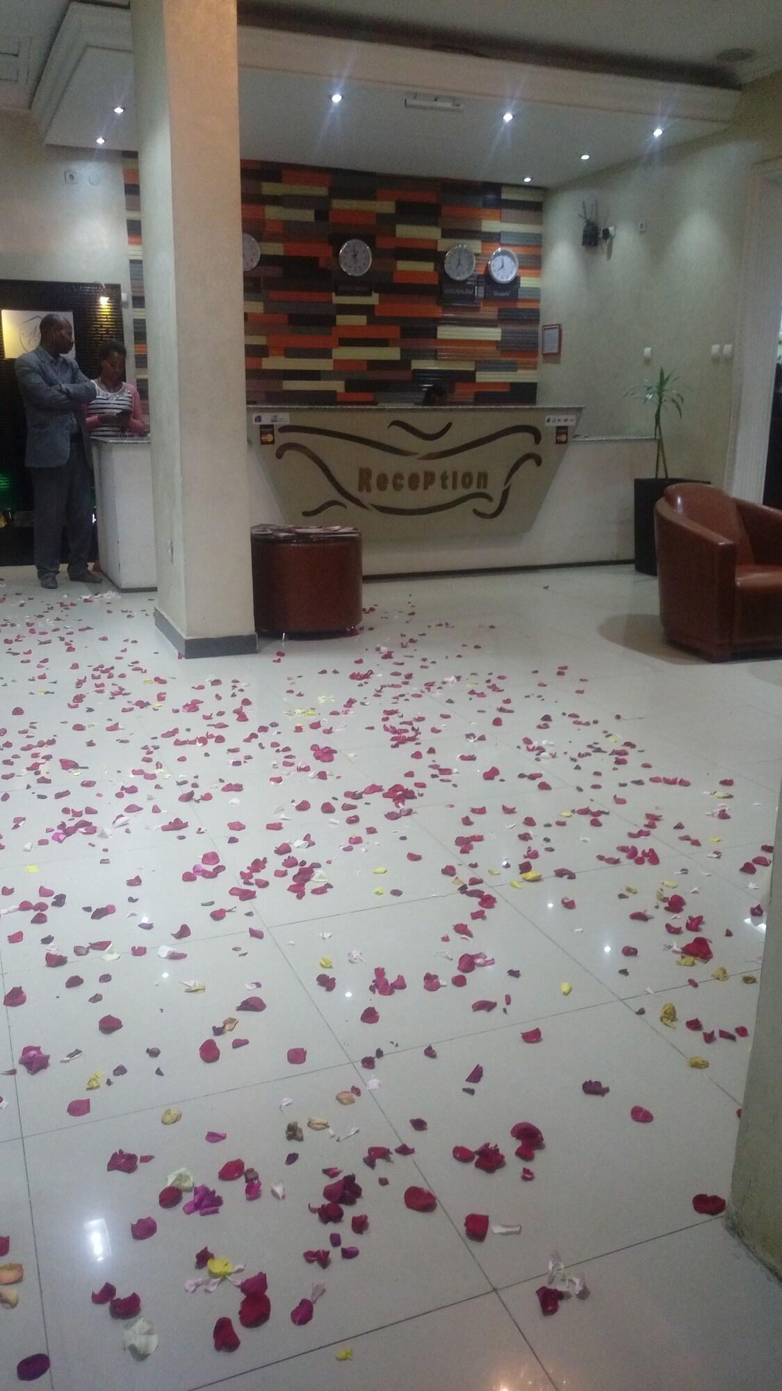 Vista Lobby Manrashiwa Hotel