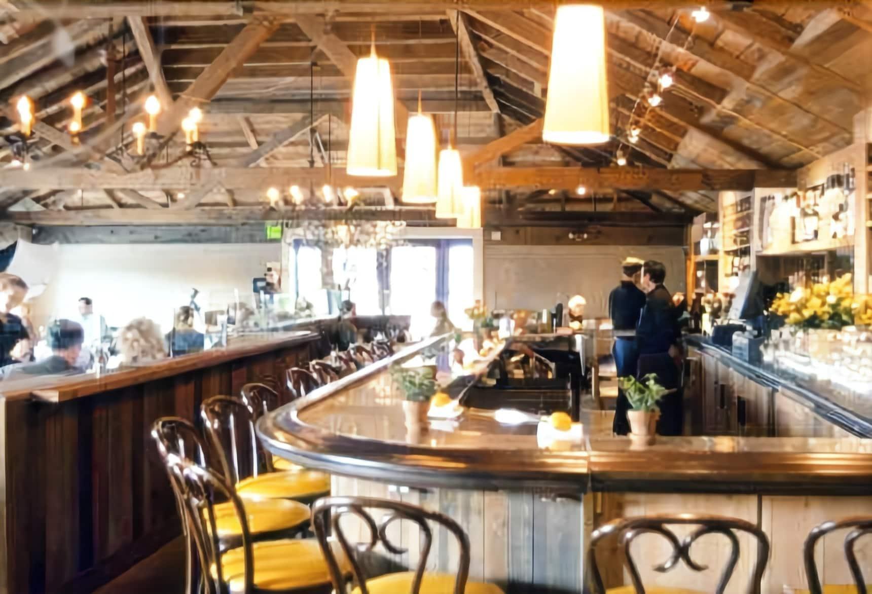 Bar/Salón Napa River Inn