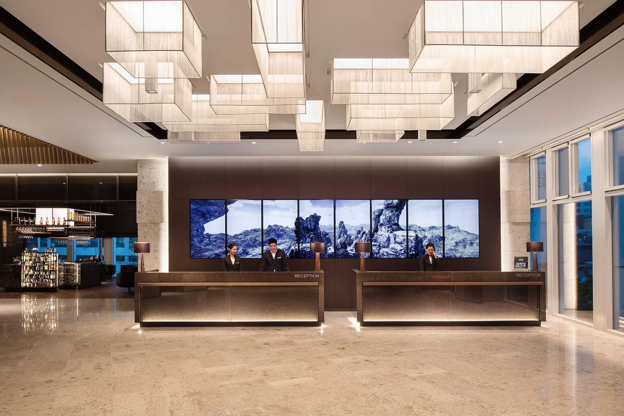 Vista Lobby Courtyard by Marriott Seoul Namdaemun
