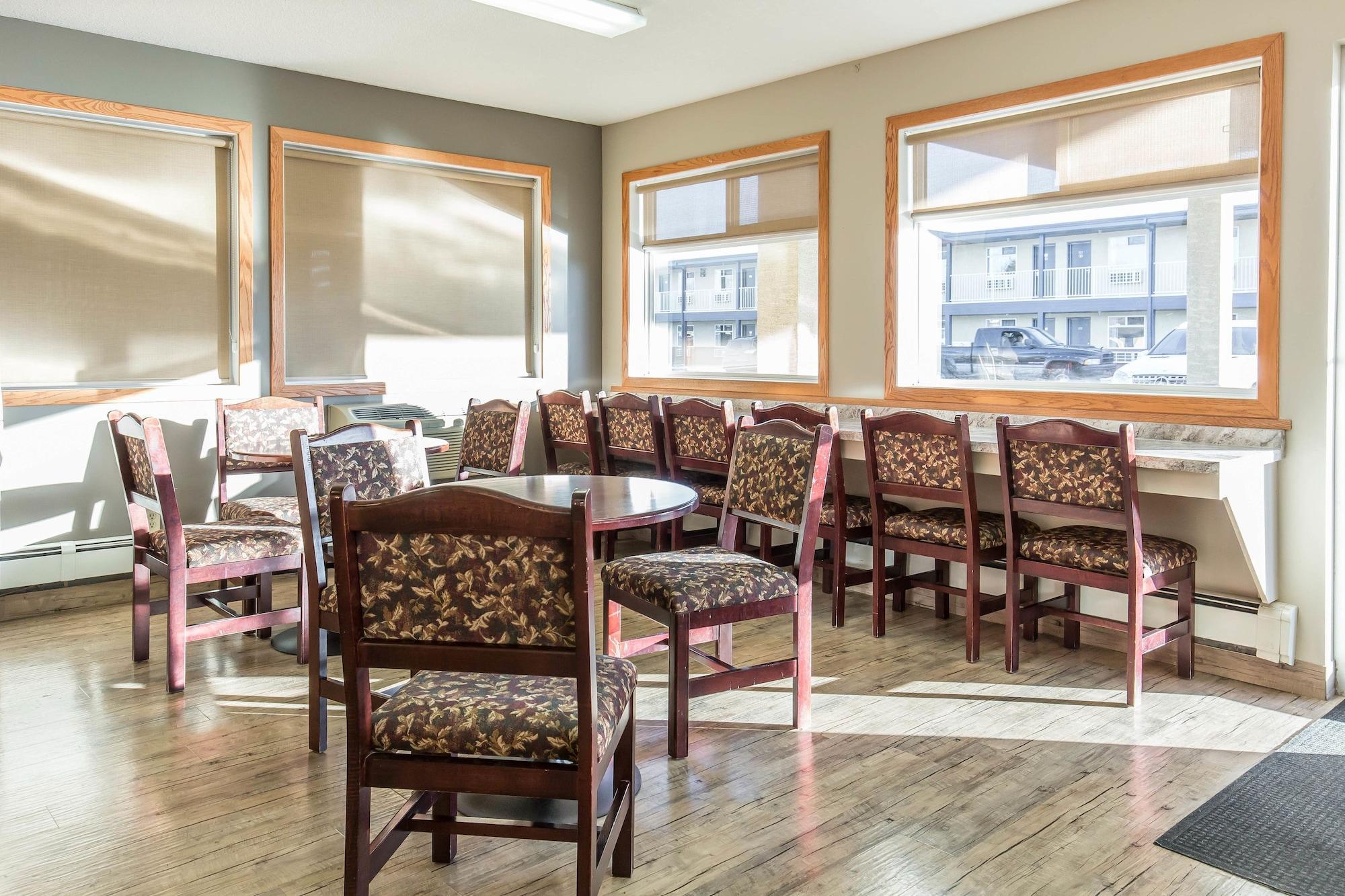 Restaurant Empire Inn & Suites