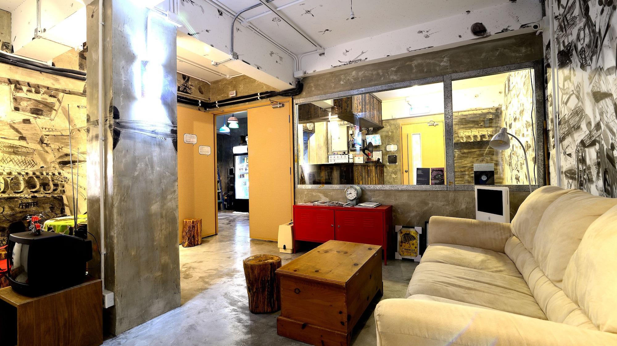 Vista Lobby Hop Inn - Hostel