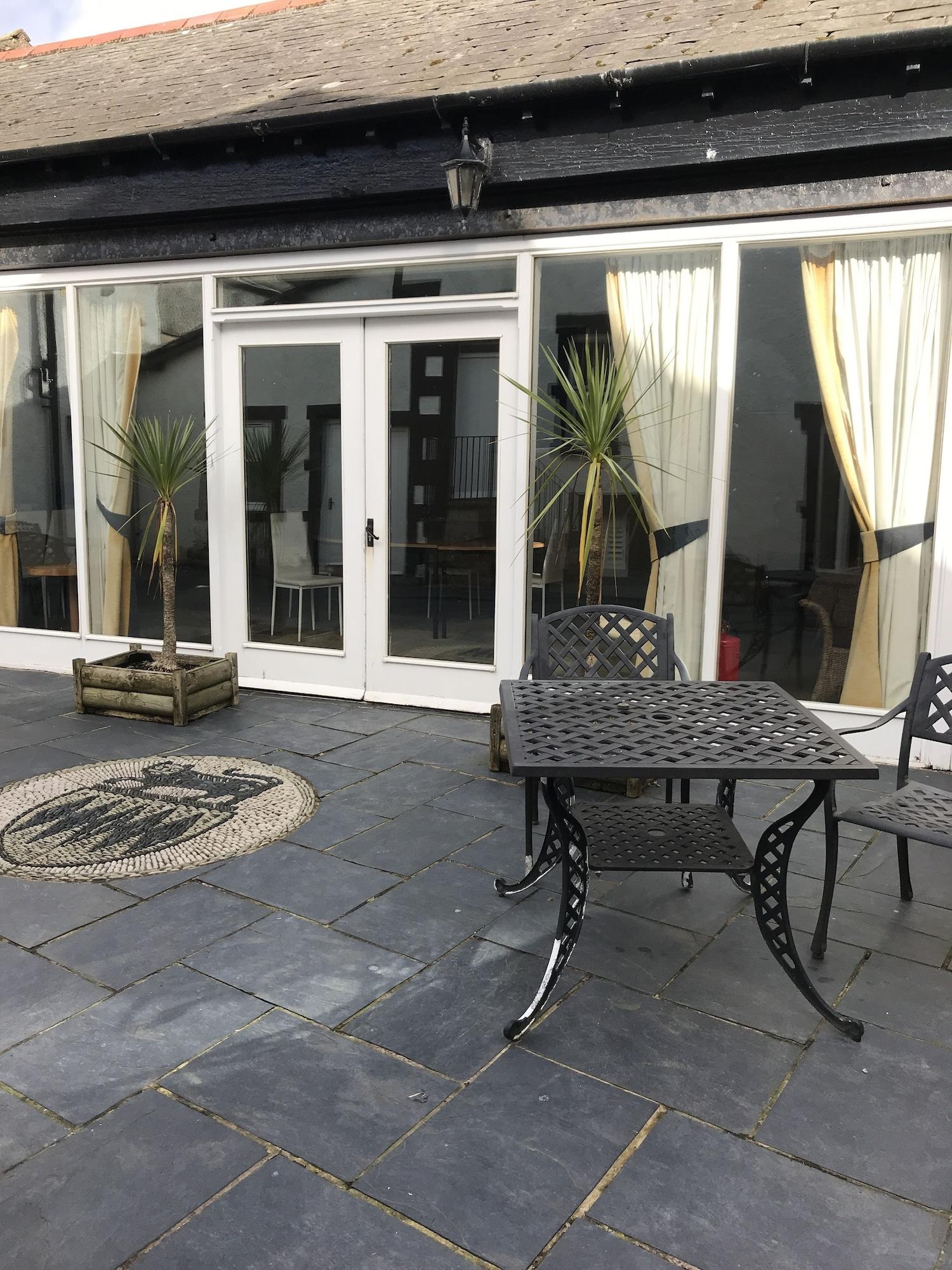 Vista Exterior The Pennington Hotel