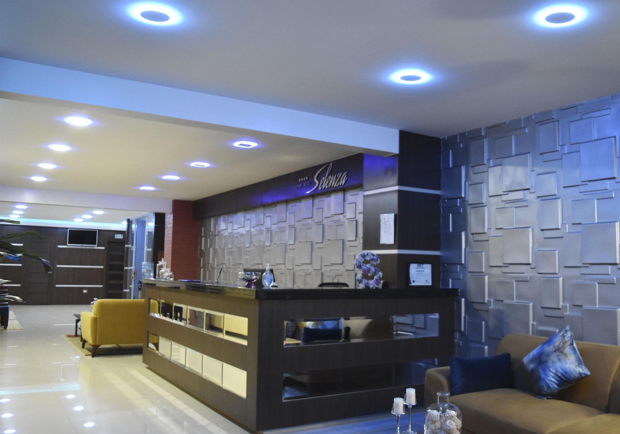 Varios Selenza Apart Hotel