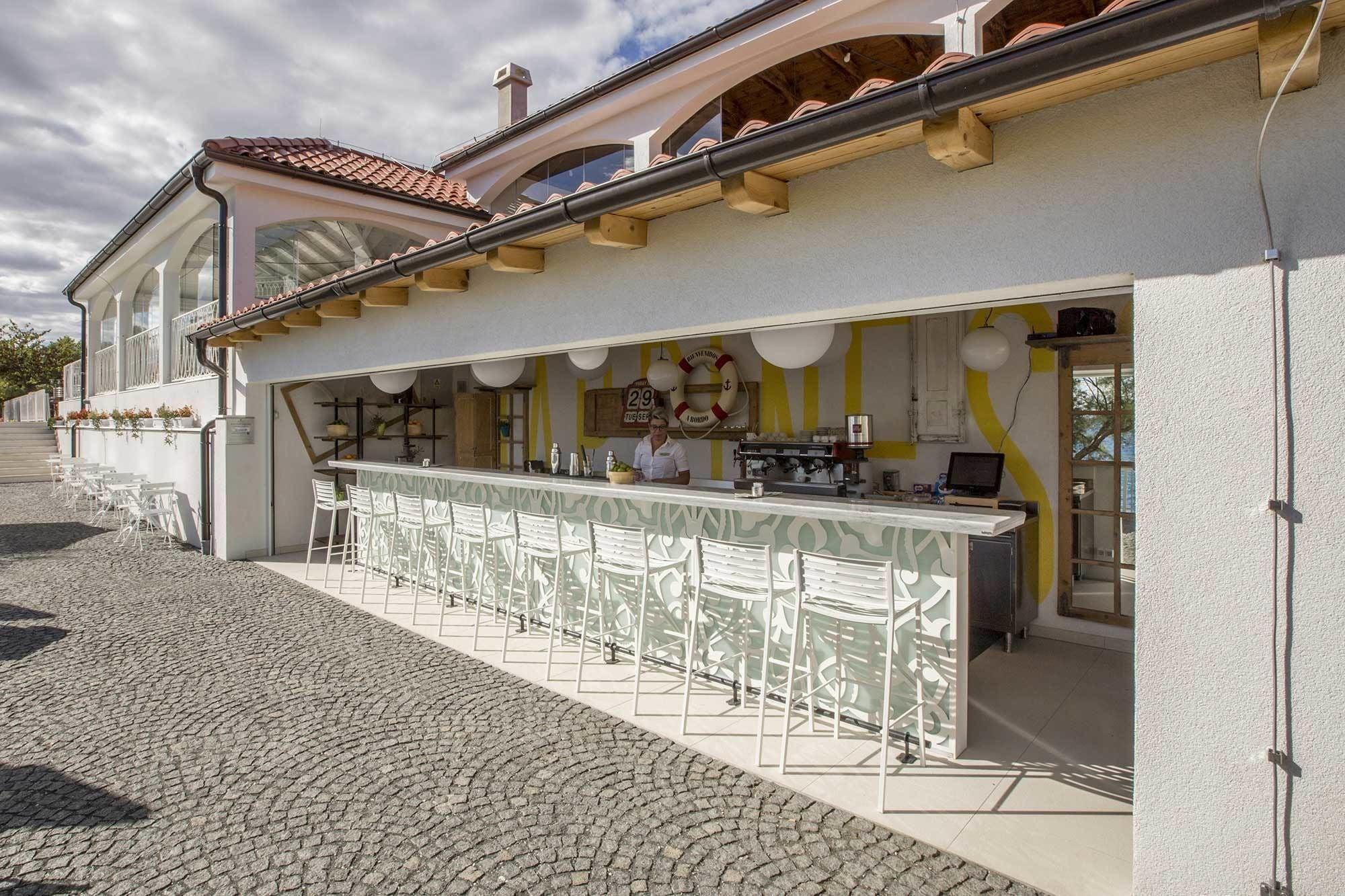 Bar/Salón Mediteran Travel Mobile Homes Belvedere