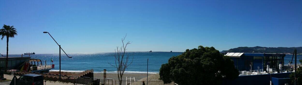 Vista Exterior Luna Rooms