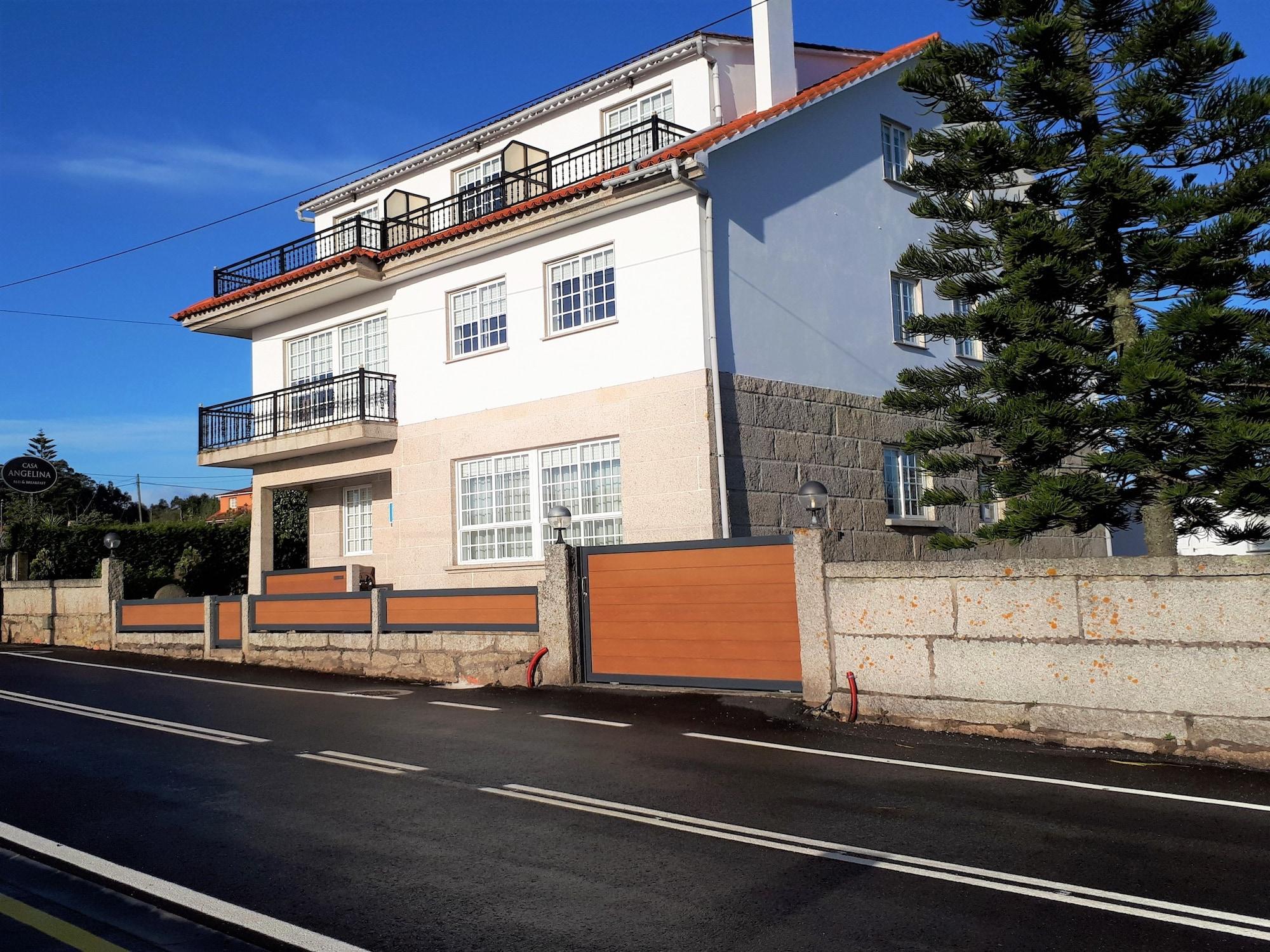 Vista Exterior Pensión Casa Angelina