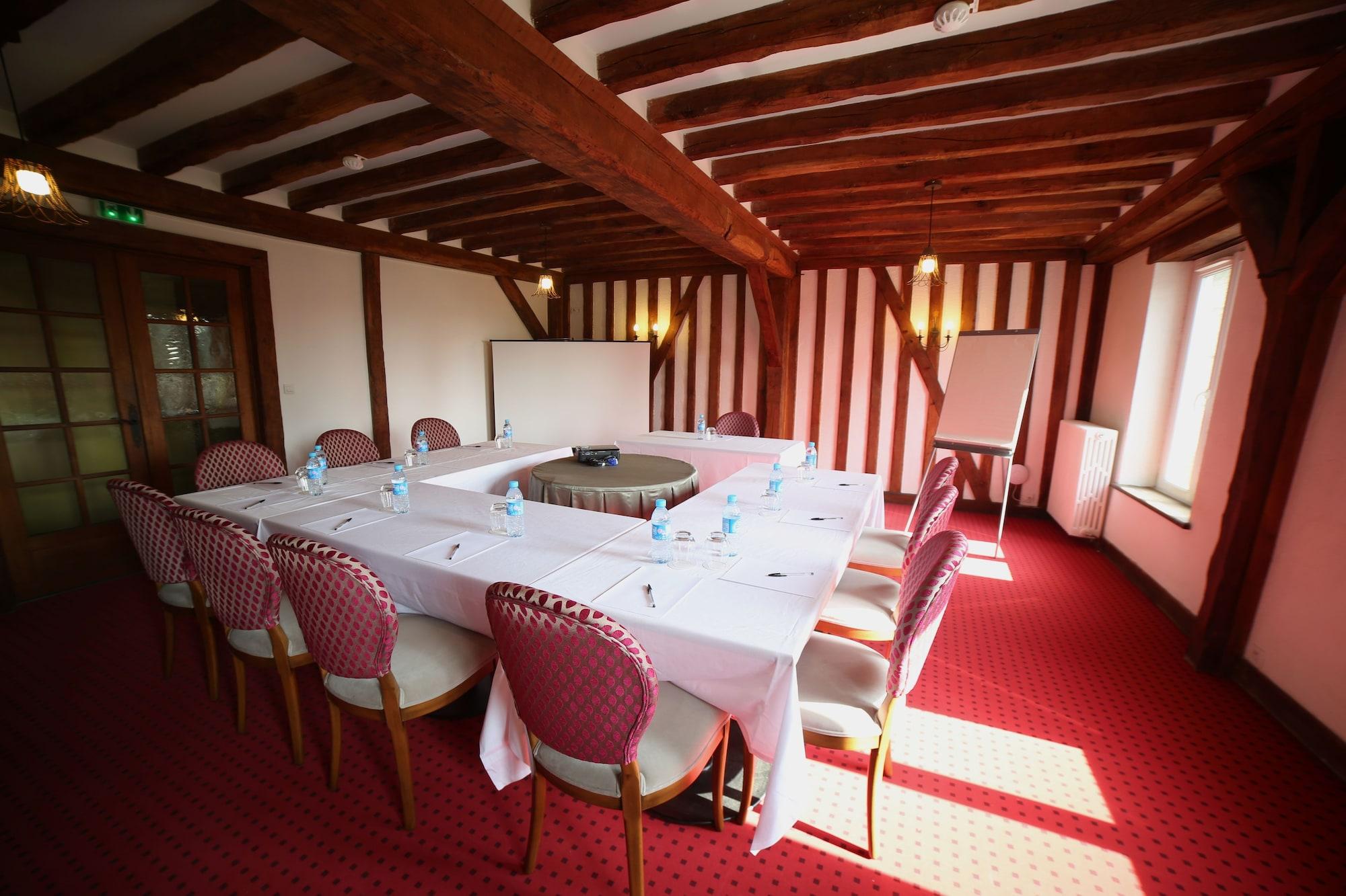 Sala de Reuniones Hôtel Le Lion d'Or