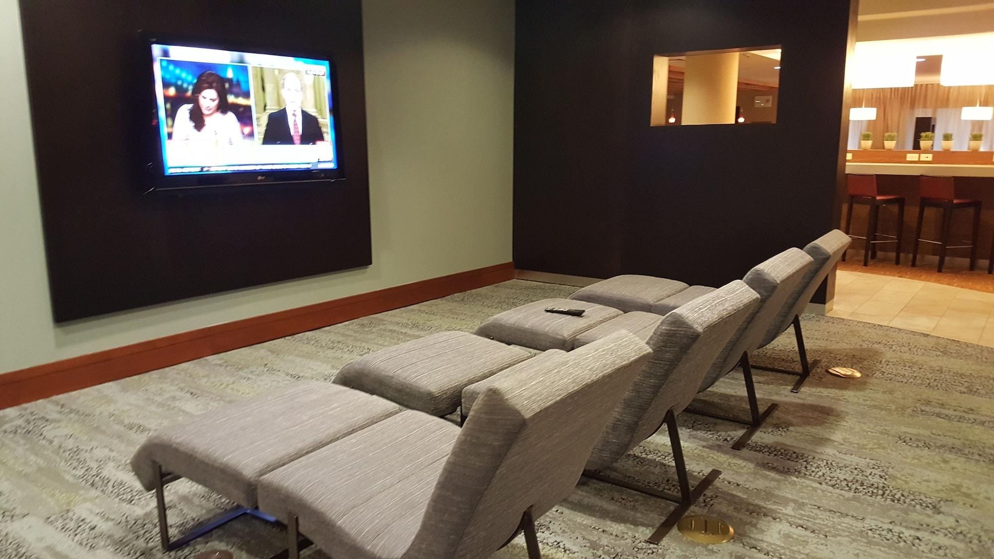 Vista Lobby Courtyard Marriott Aksarben Village