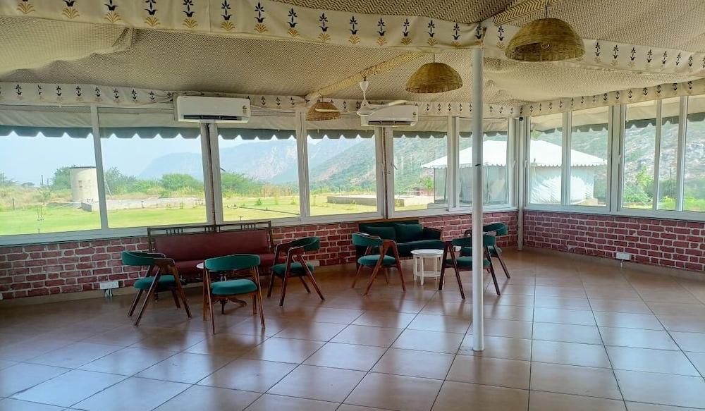 Vista Lobby Sterling ReWild Sariska