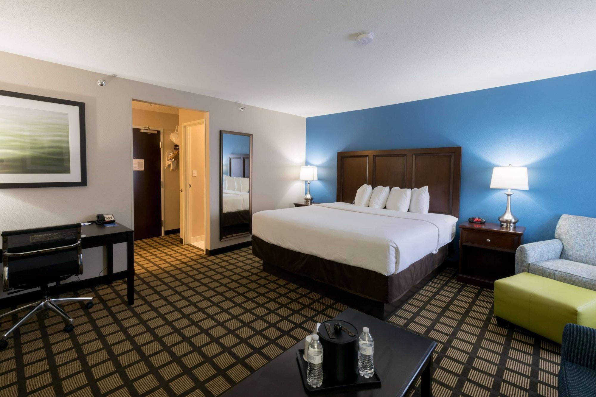 Habitación Baymont by Wyndham Detroit Airport/Romulus