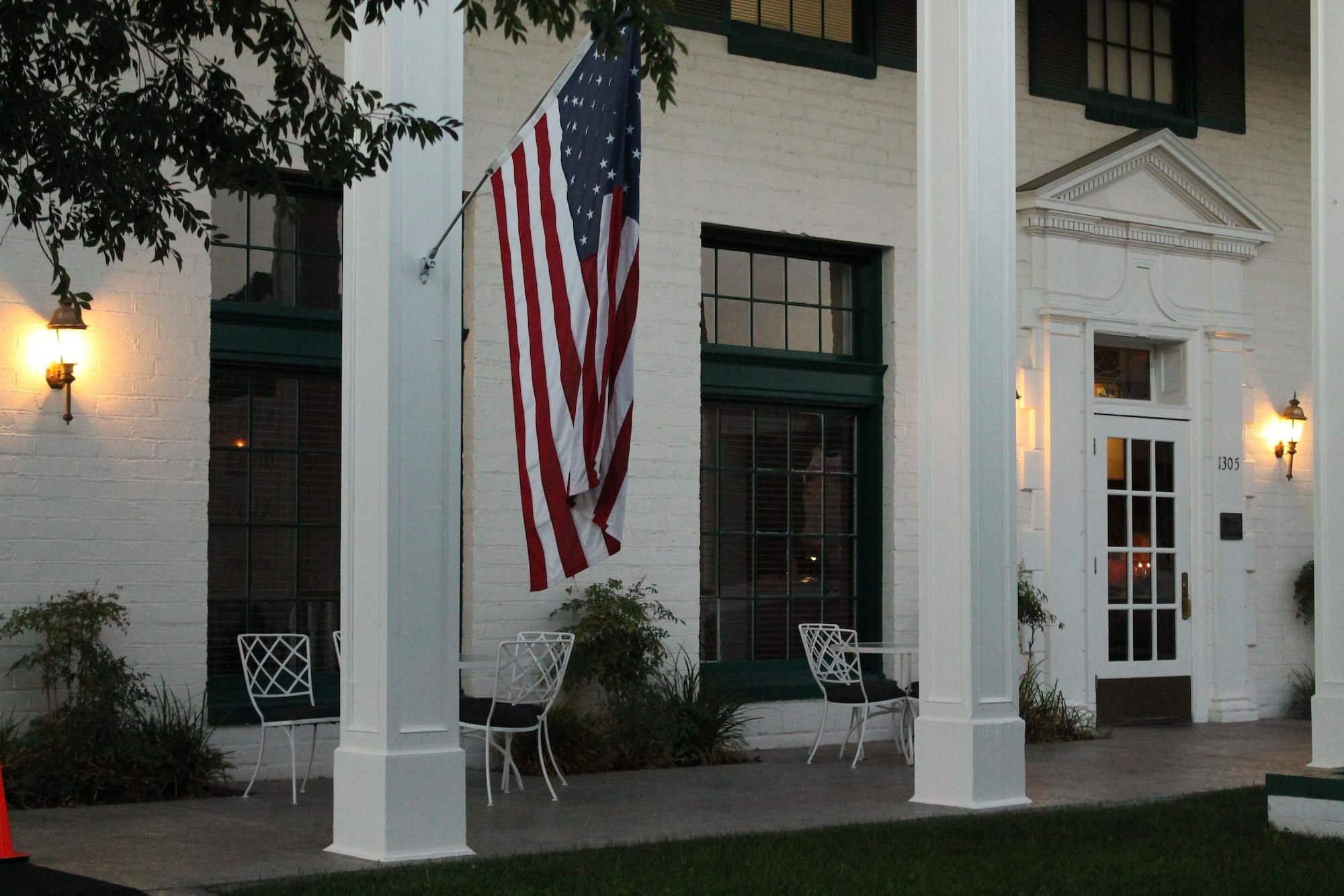 Vista Exterior Boulder Dam Hotel
