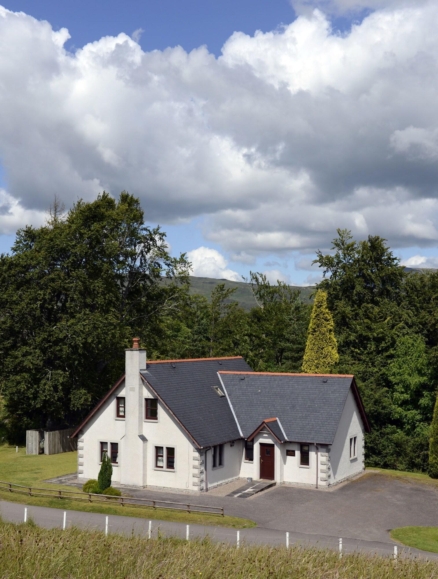 Vista Exterior Factors Inn & Cottage