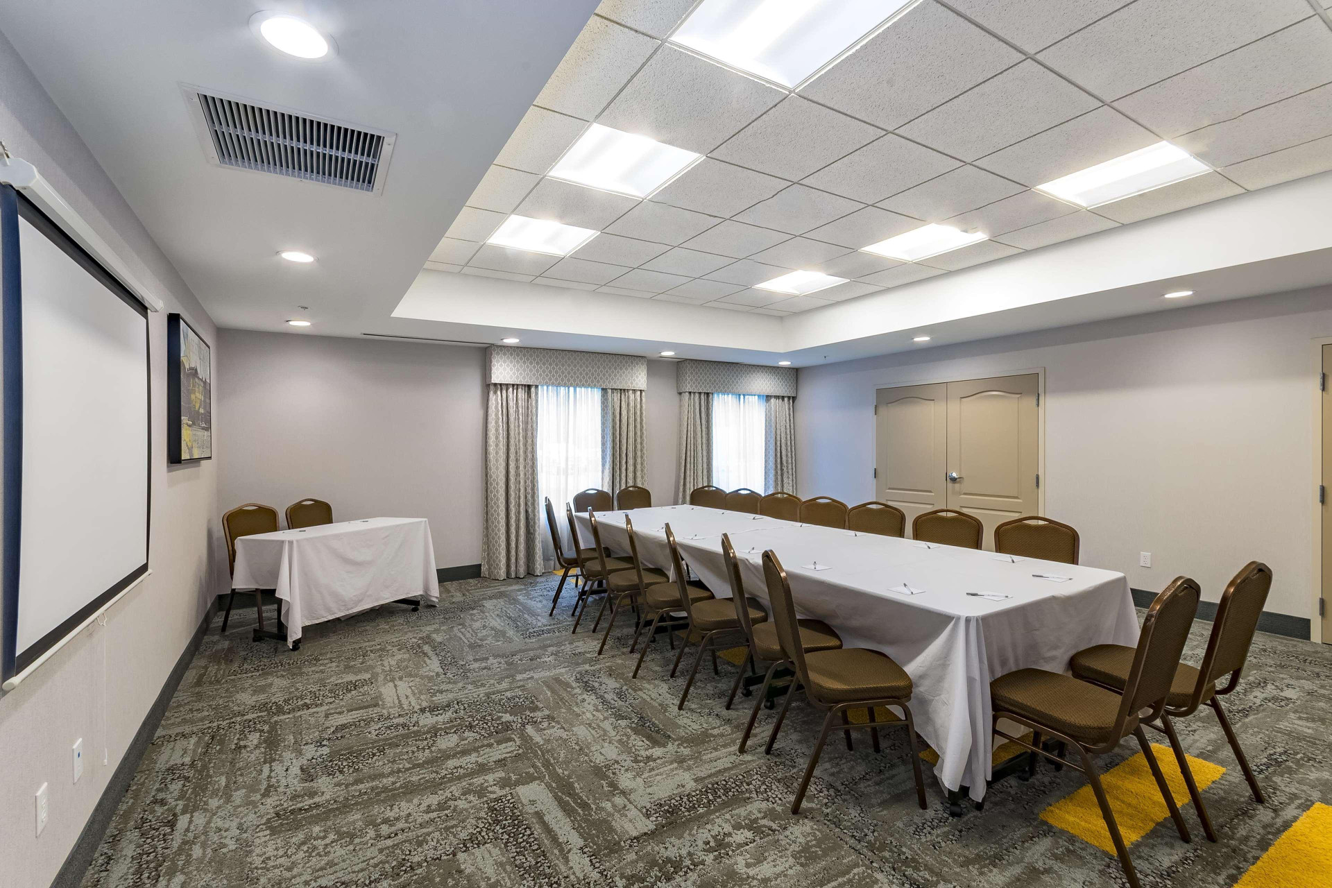 Centro de Negocios Hampton Inn Lockport