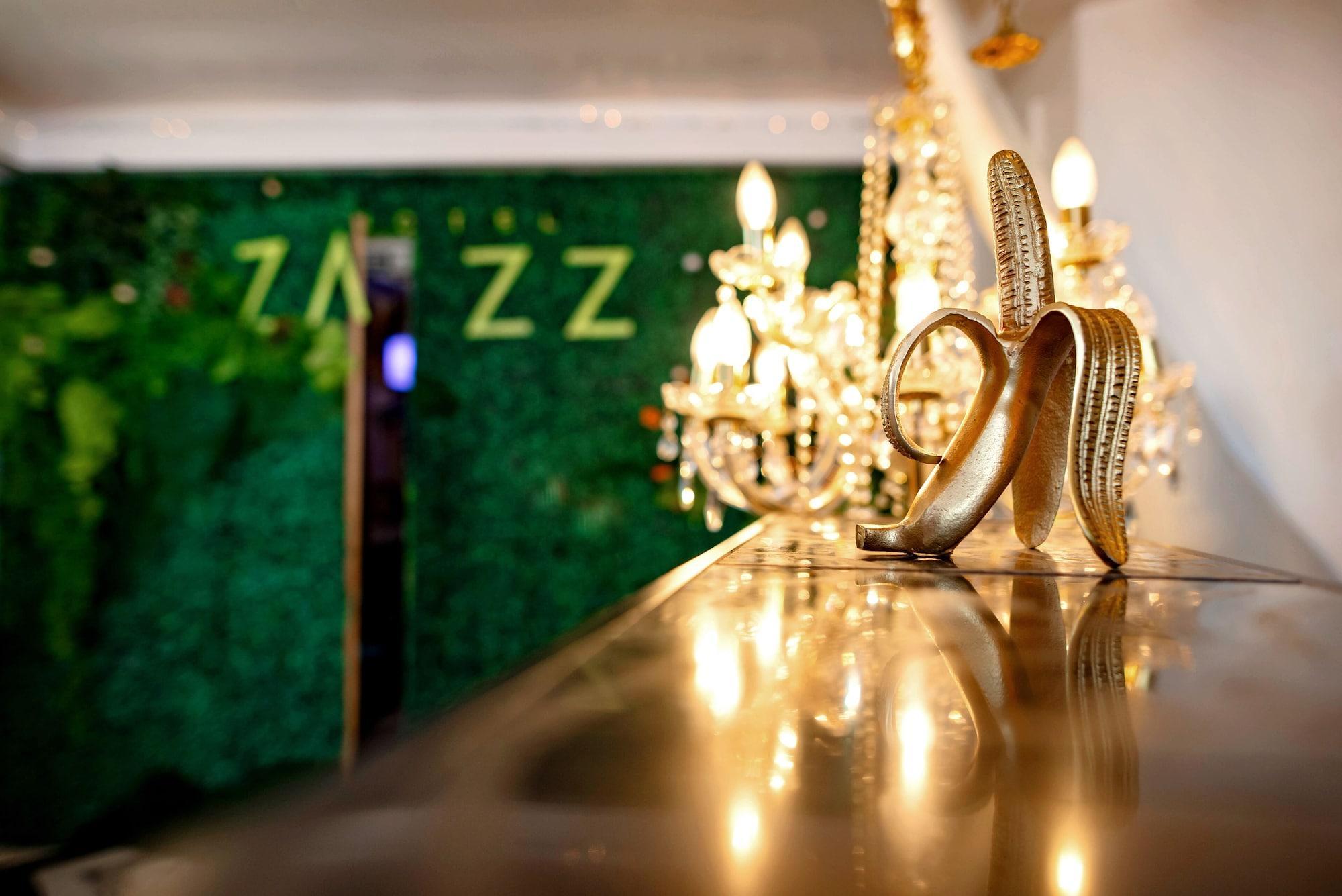 Vista Lobby Hotel Zazz