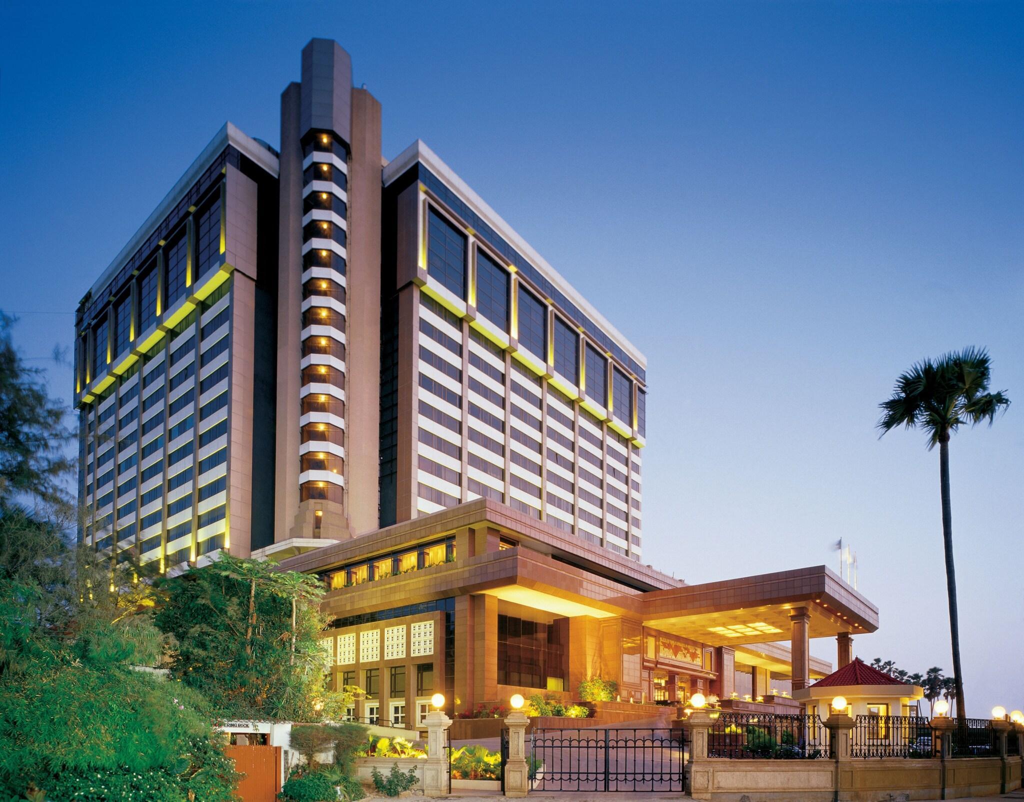Vista Exterior Taj Lands End