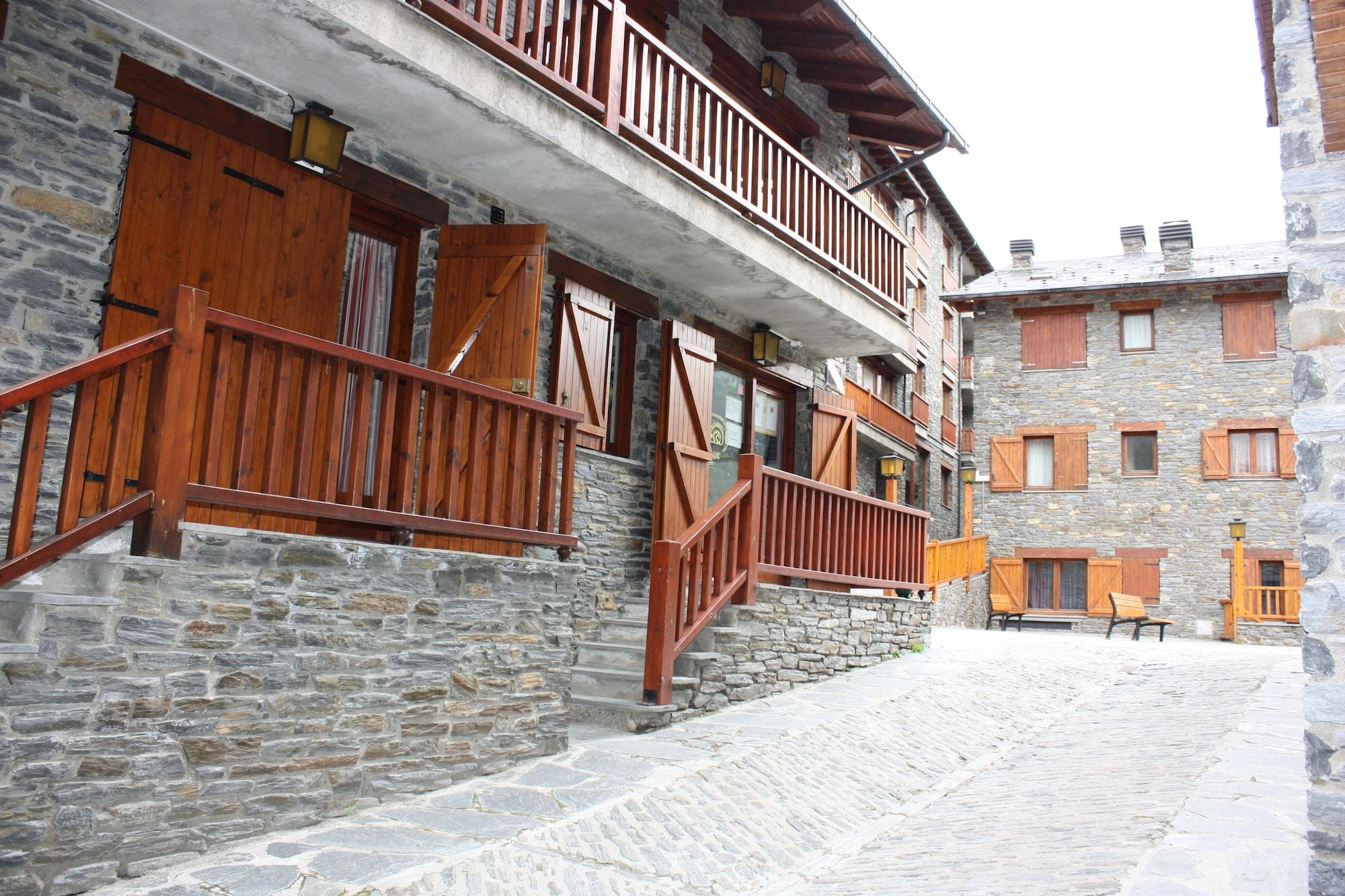 Vista Exterior Wuau! Apartaments Font del Poble